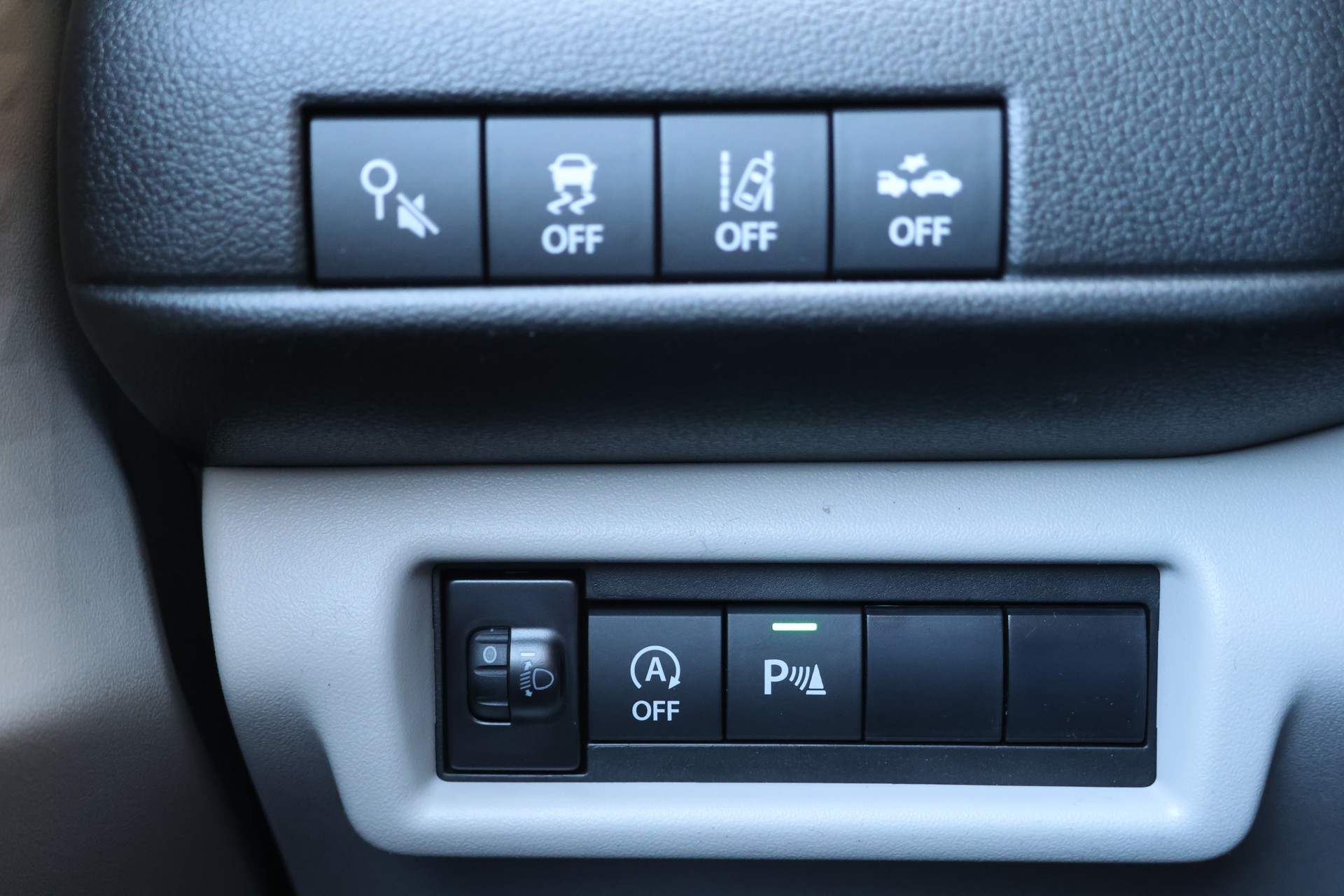 SUZUKI Swift 1.2 Sakura Top Hybrid Automat-image-8