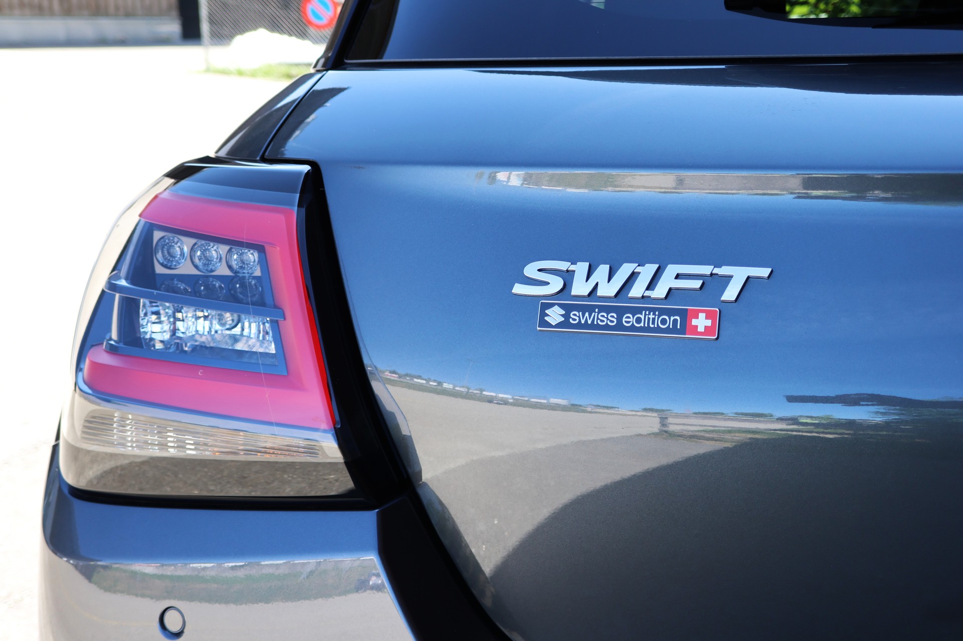 SUZUKI Swift 1.2 Sakura Top Hybrid Automat-image-16