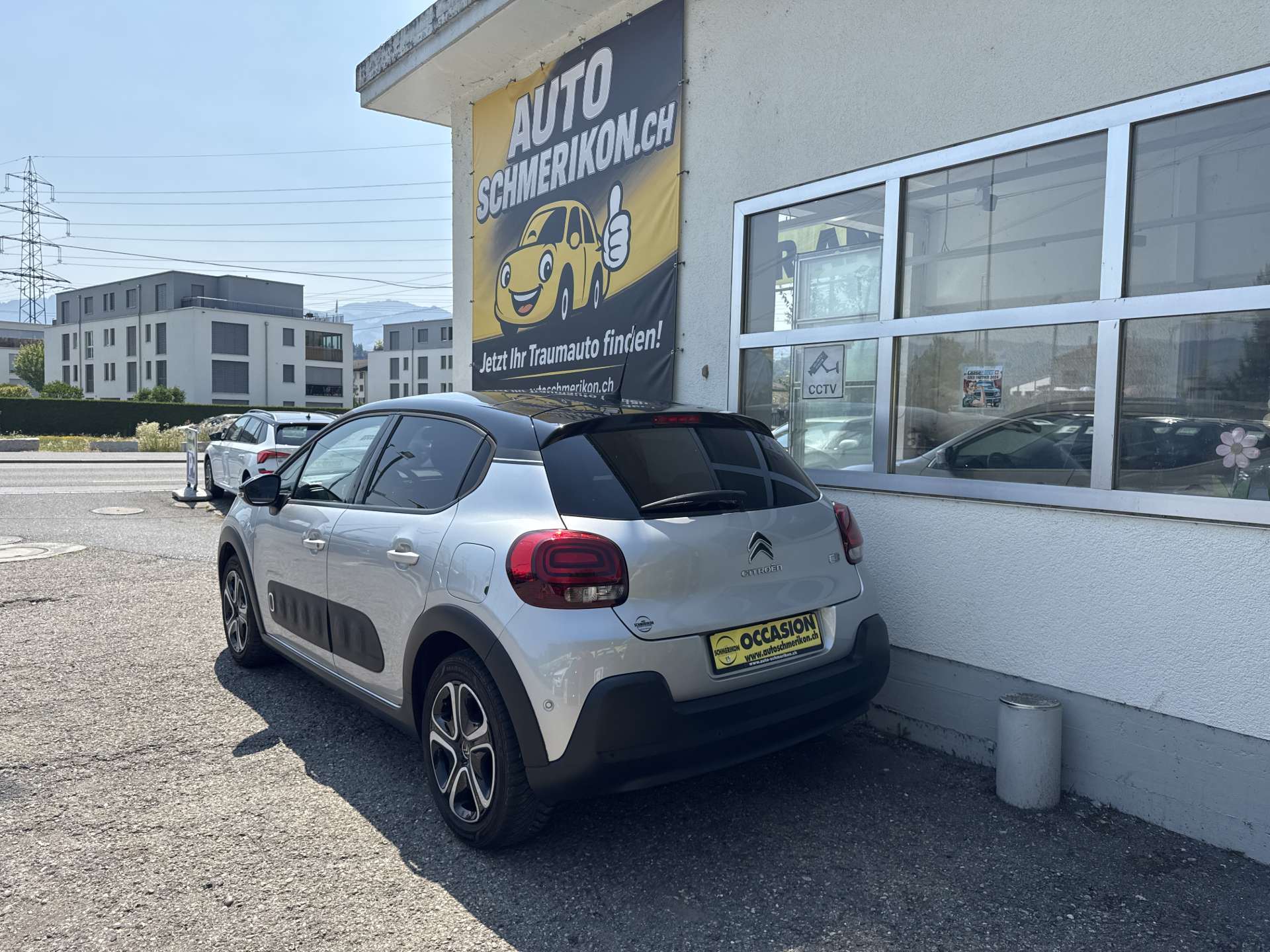 CITROEN C3 1.2i PureTech Shine-image-2
