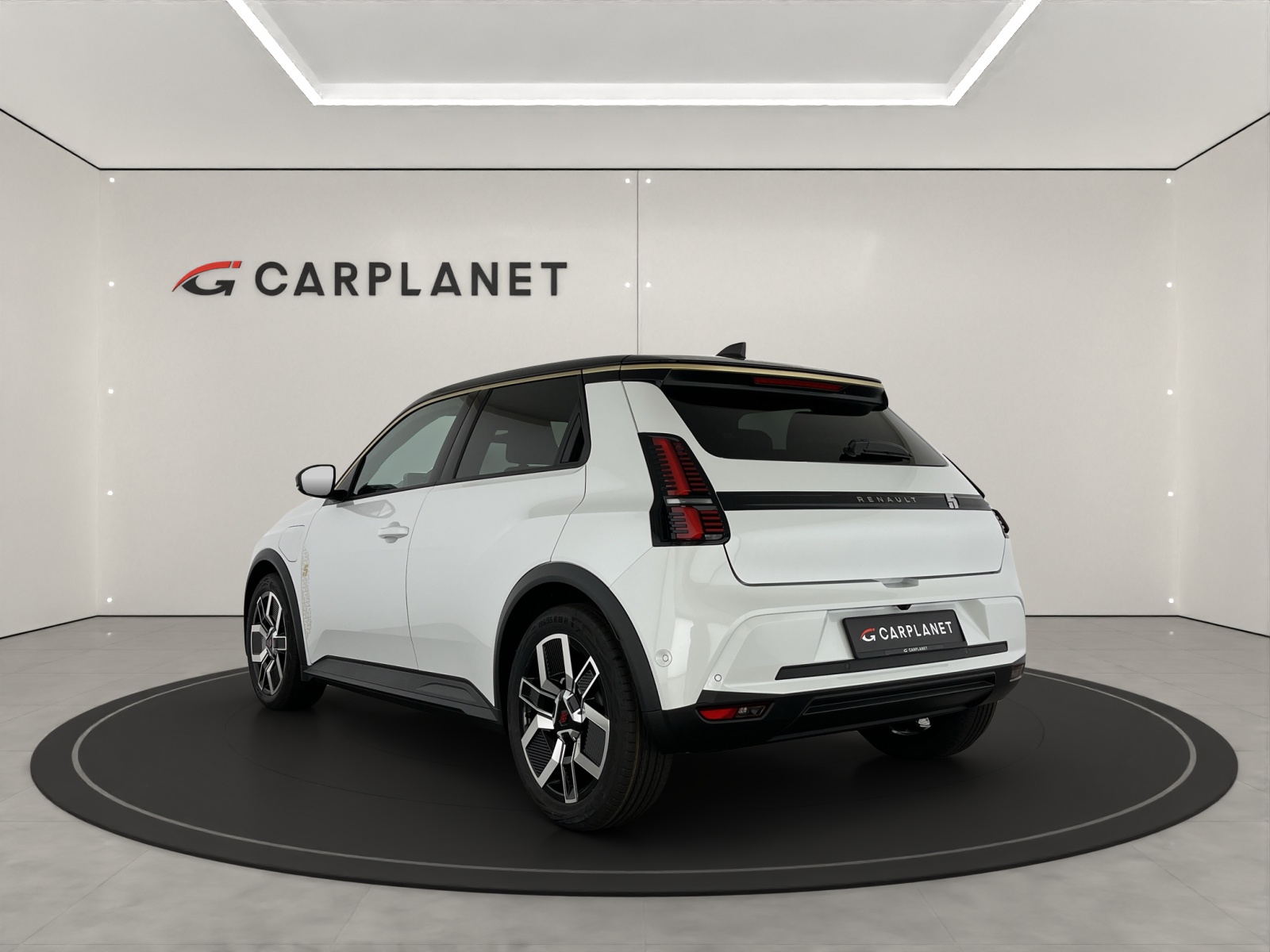 RENAULT R5 E-Tech Comfort Range techno-showroom-element-2