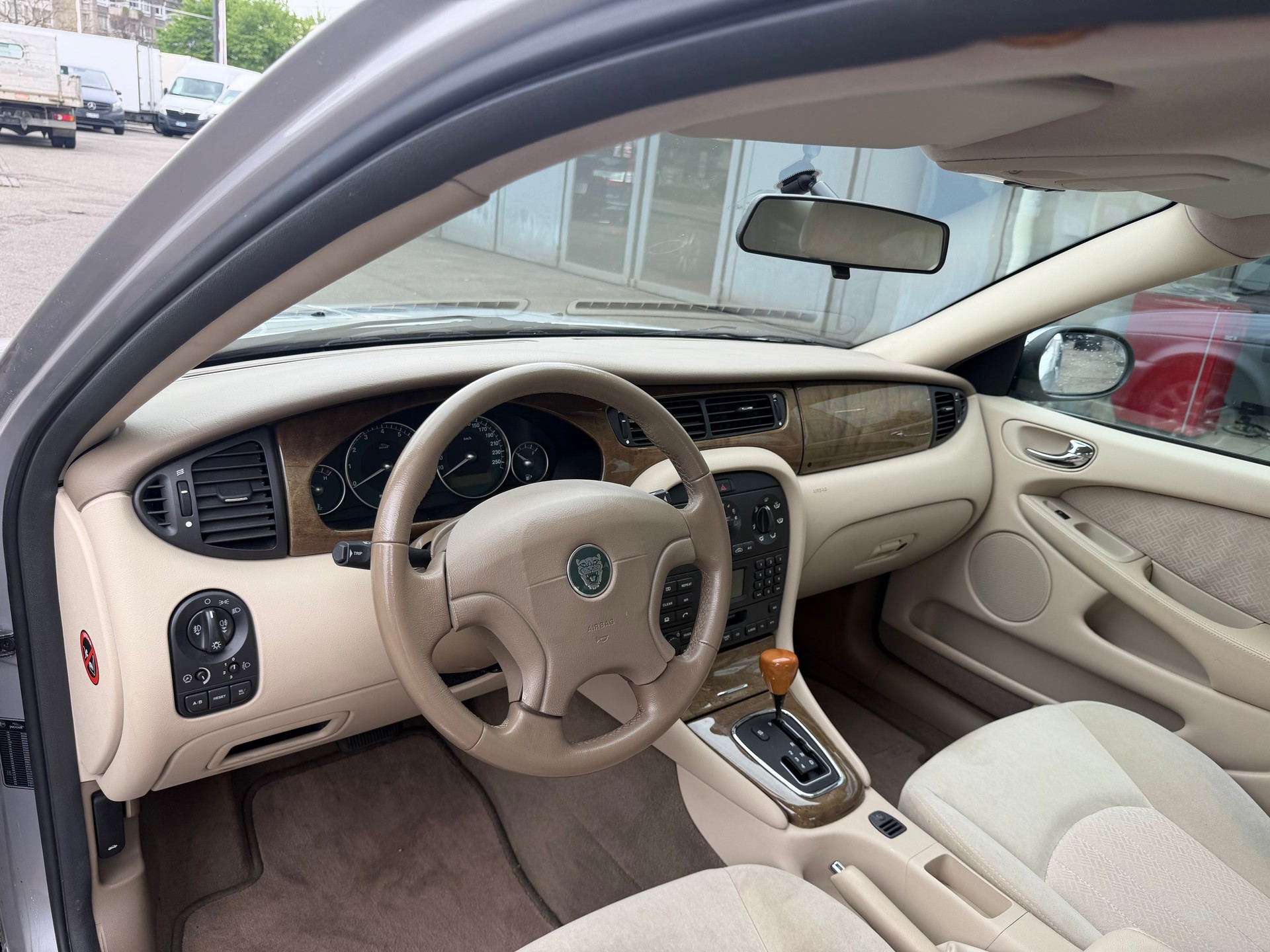 JAGUAR X-Type 2.5 V6 Traction4-image-12