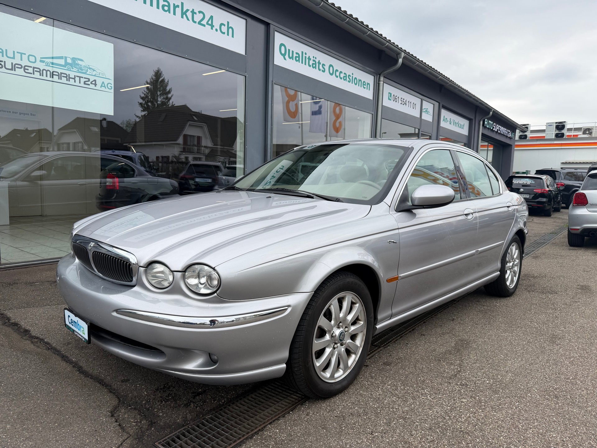 JAGUAR X-Type 2.5 V6 Traction4-showroom-element-1