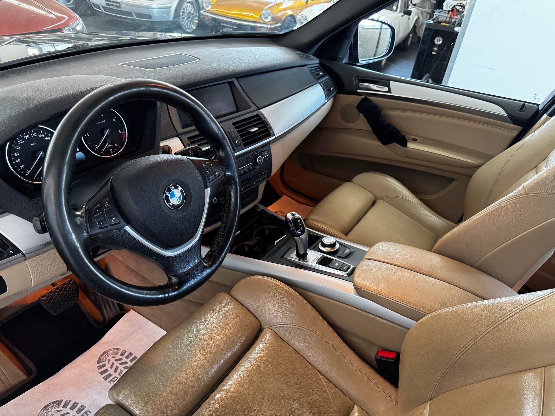 BMW X5 xDrive 35d (3.0sd) Steptronic-image-12