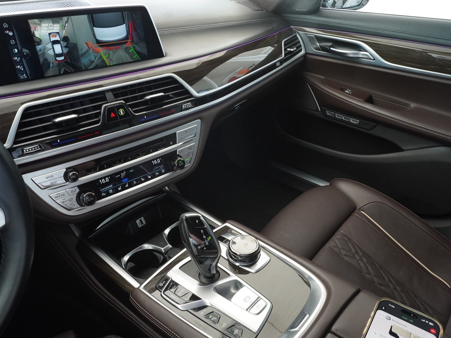 BMW 740e iPerformance Steptronic-showroom-element-3