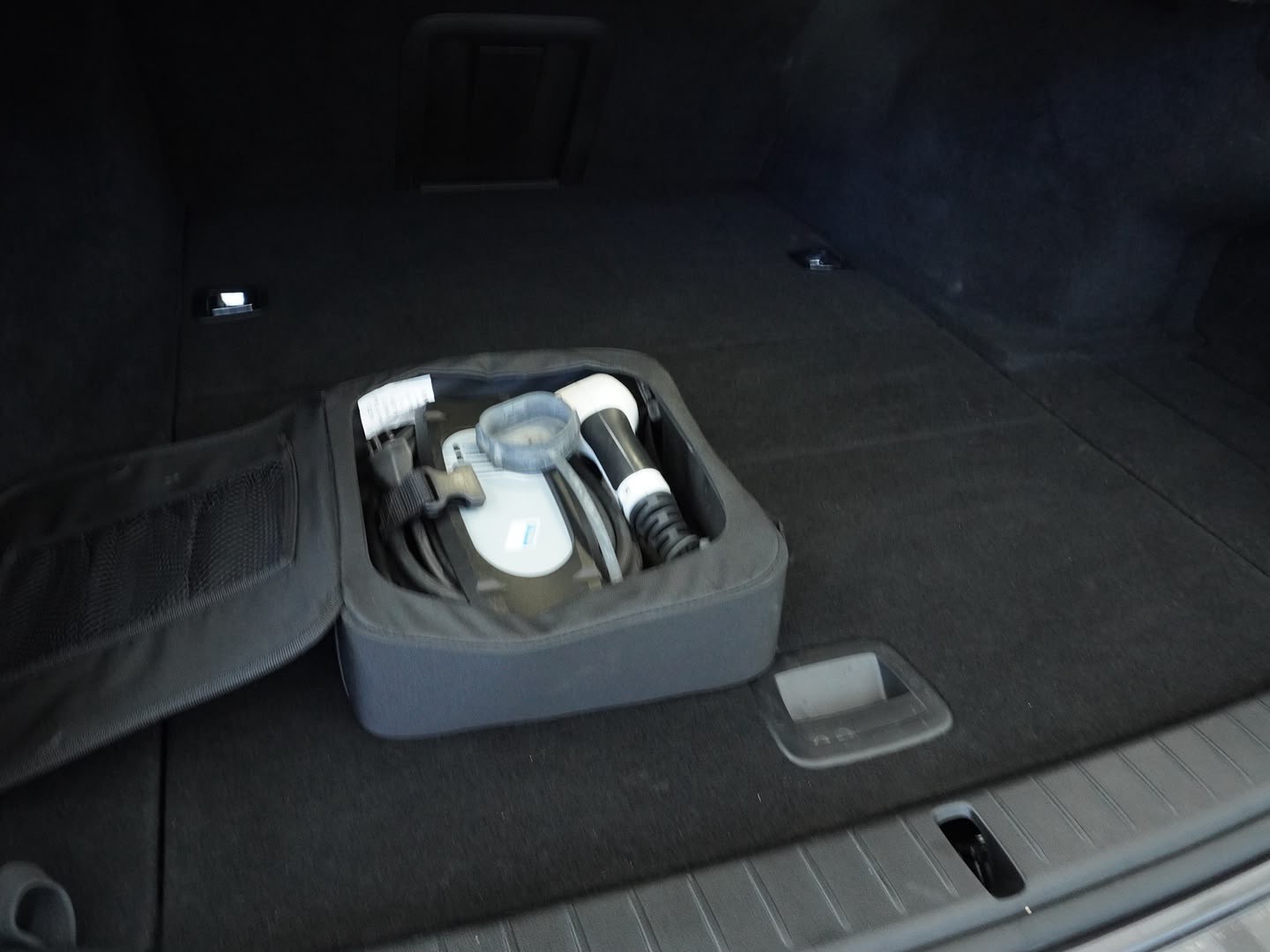 BMW 740e iPerformance Steptronic-image-15