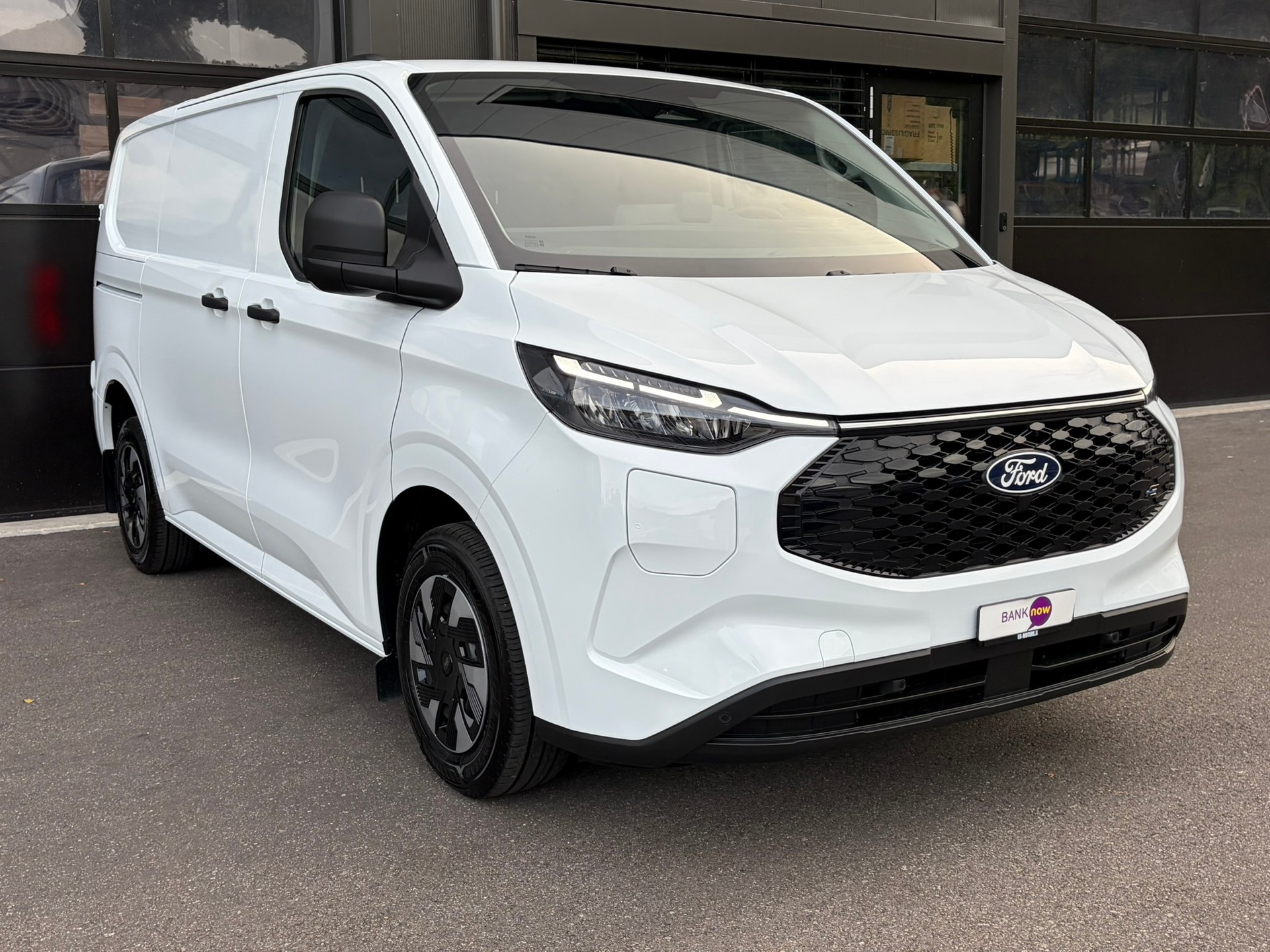 FORD Transit Custom Van 320 L1H1 83kWh Trend-showroom-element-3
