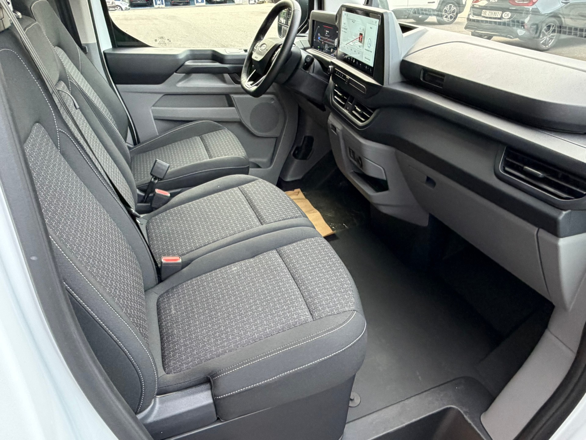 FORD Transit Custom Van 320 L1H1 83kWh Trend-image-11
