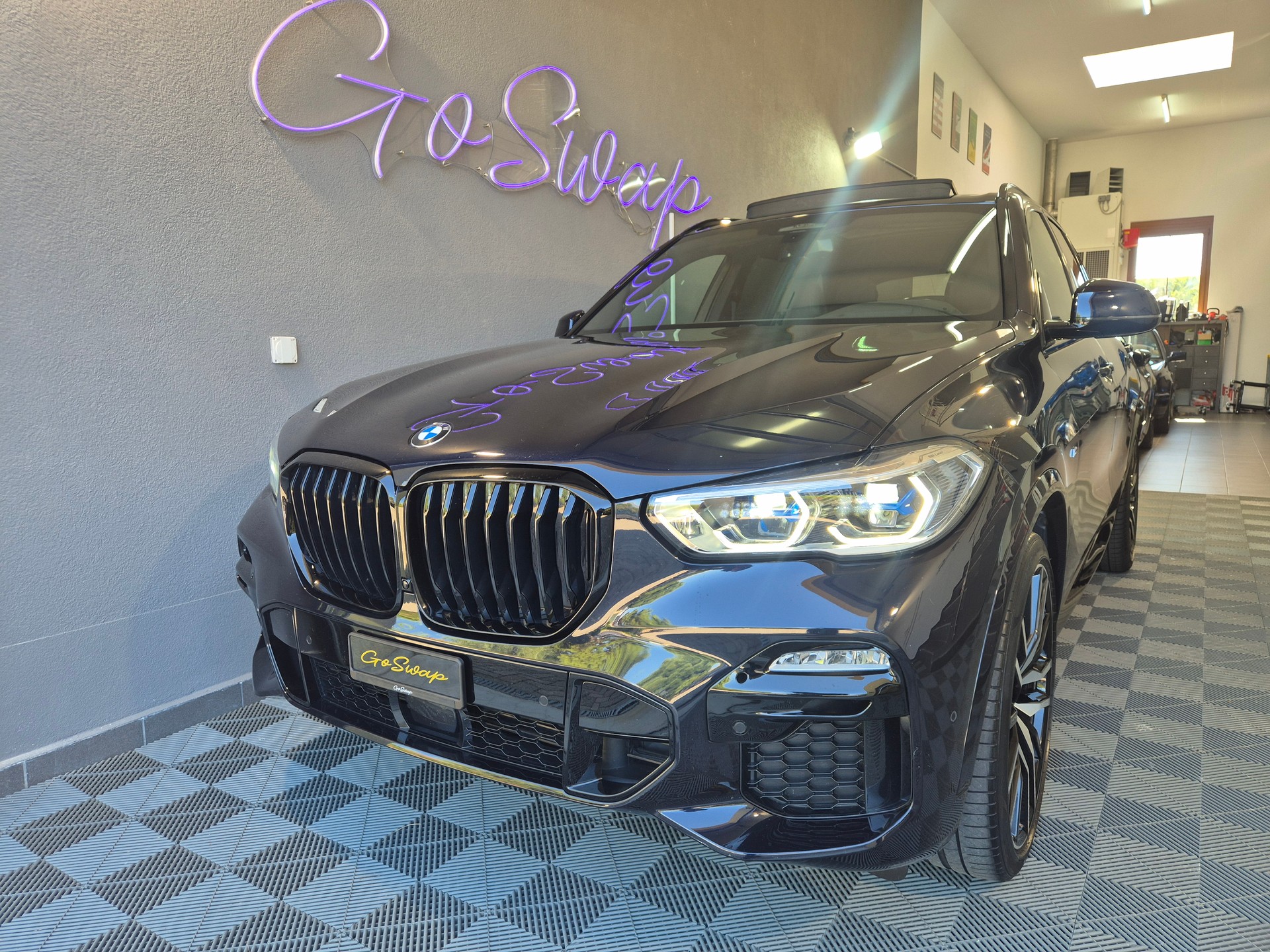 BMW X5 xDrive 48V 30d M Sport Steptronic-showroom-element-1