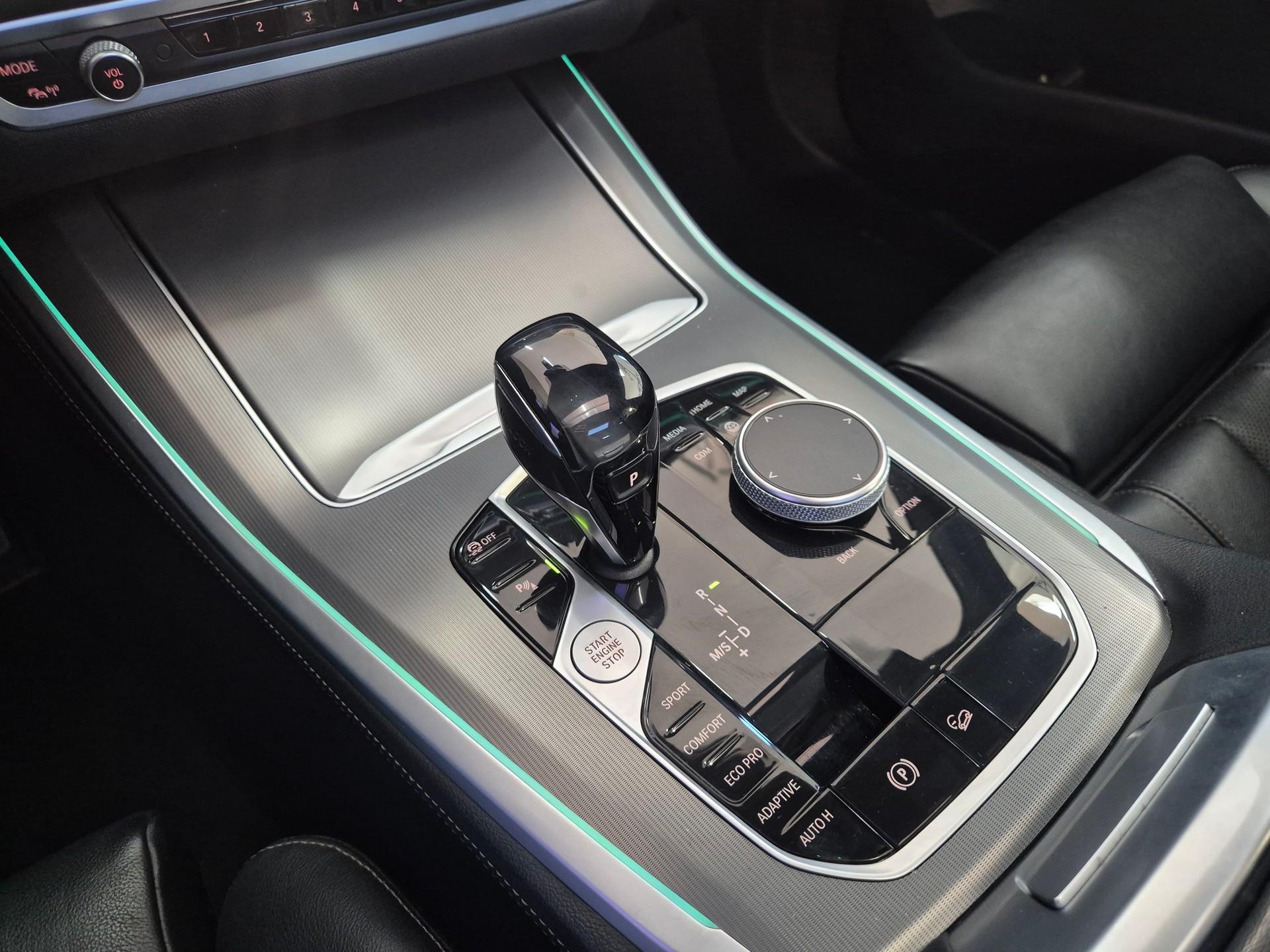 BMW X5 xDrive 48V 30d M Sport Steptronic-image-25