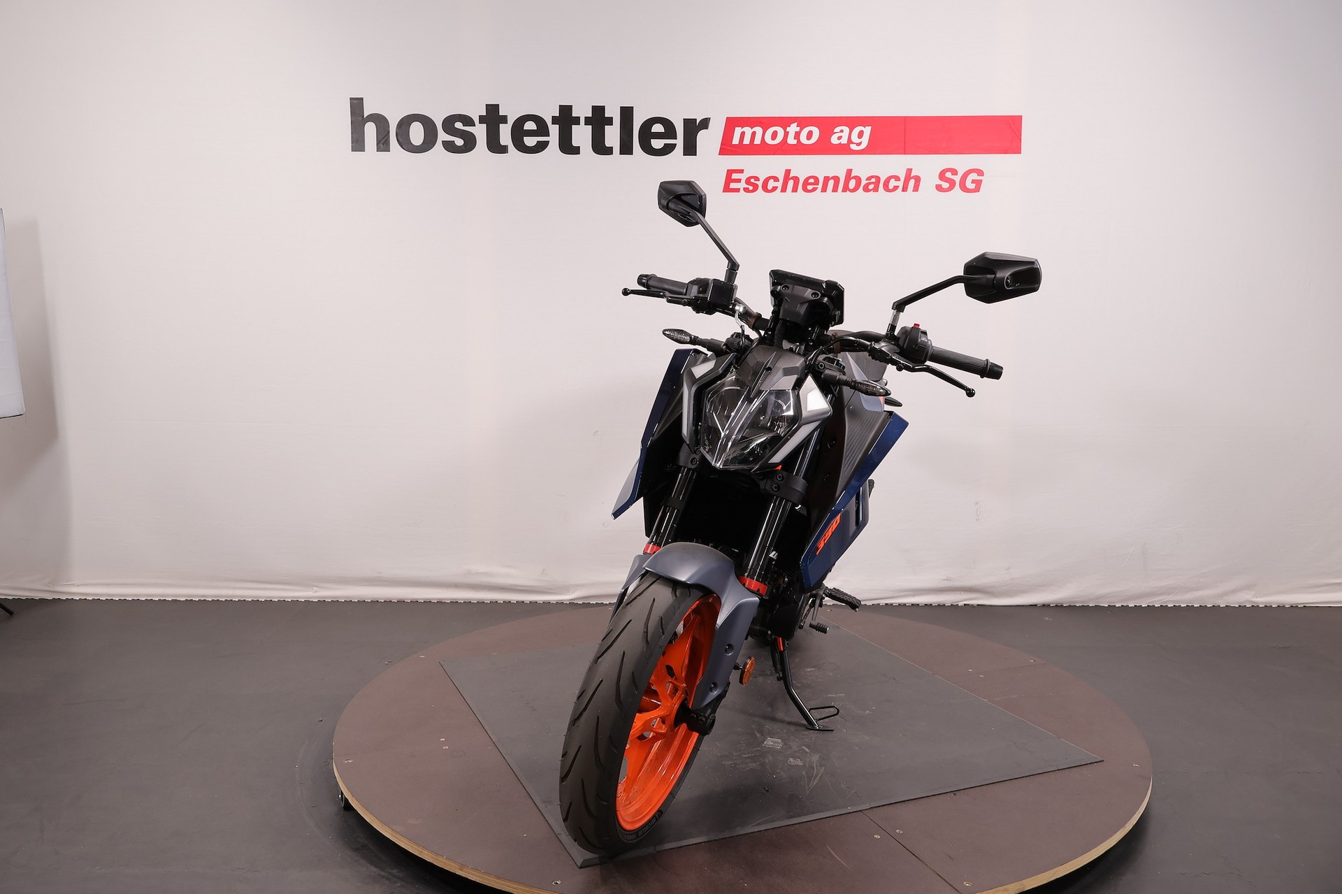KTM 390 Duke-showroom-element-2