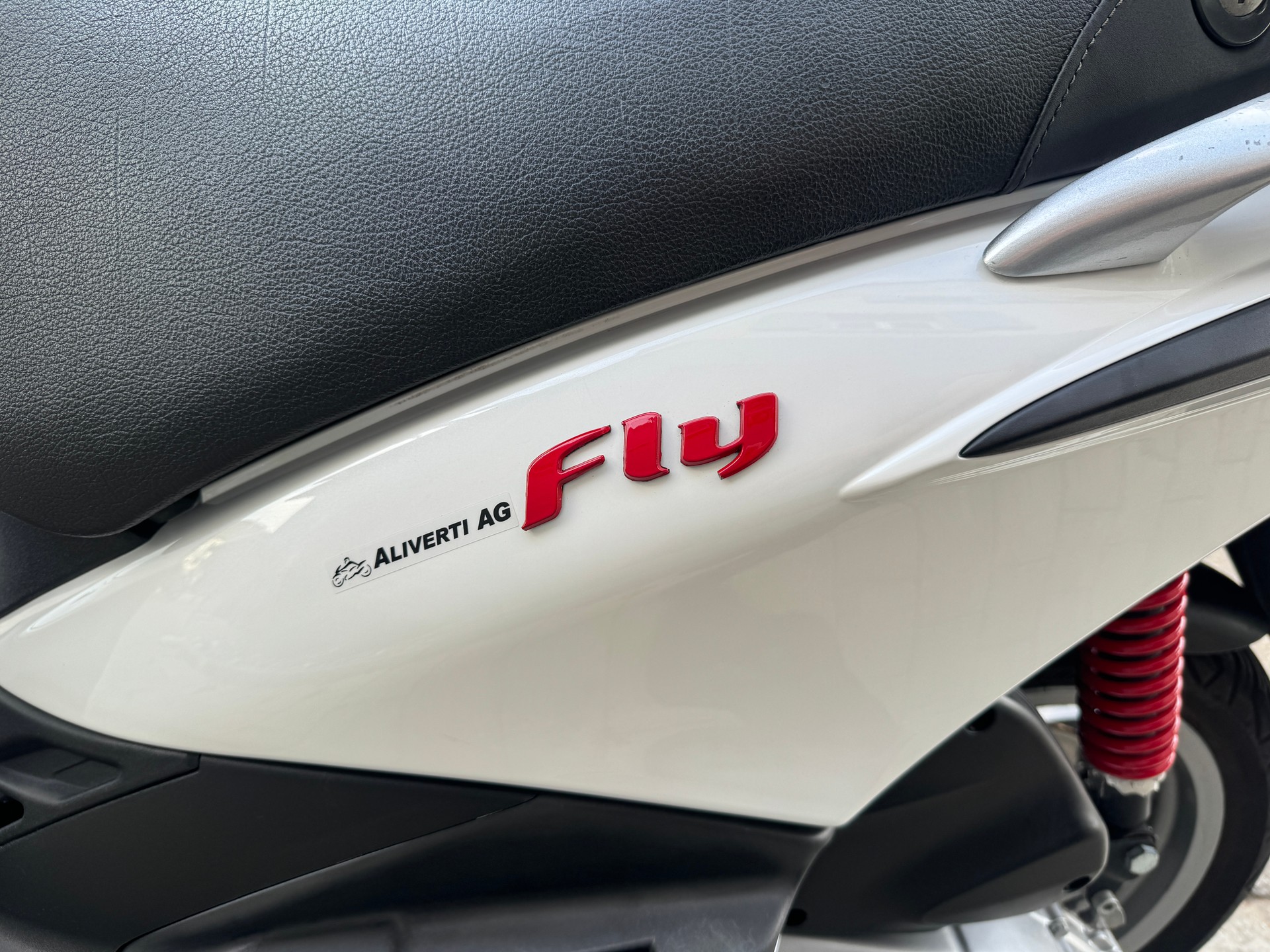 PIAGGIO Fly 125 i.e. 3V-image-14