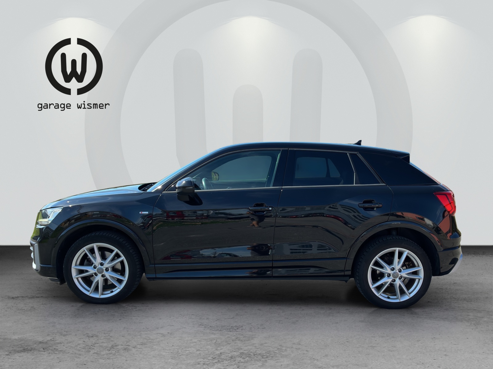 AUDI Q2 35 TFSI Sport S-tronic-showroom-element-1