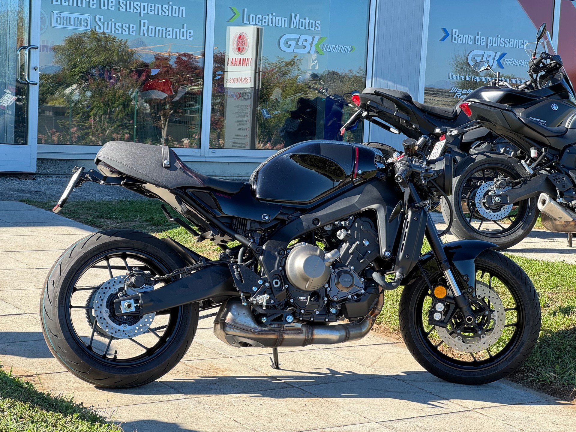 YAMAHA XSR 900-image-1