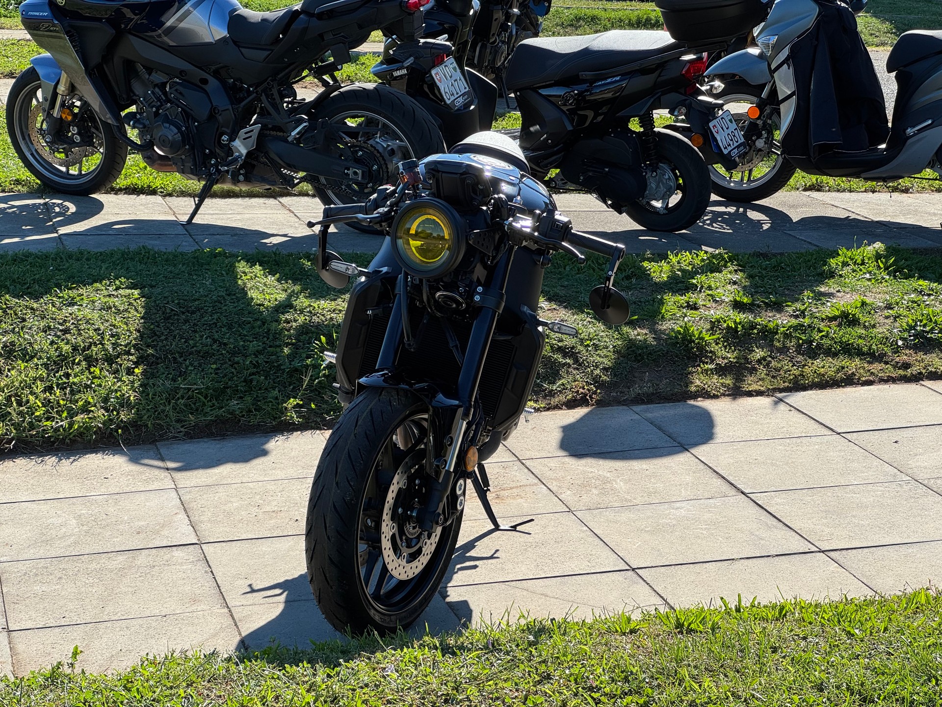 YAMAHA XSR 900-image-4