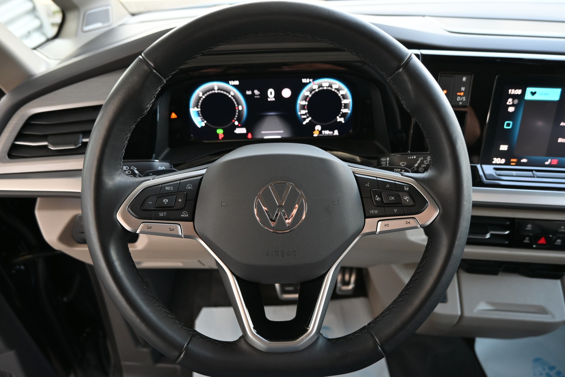 VW Multivan 2.0 TDI Style Edition DSG Lang 7-Plätzer + Standheizung+ AHK 2000kg-image-10