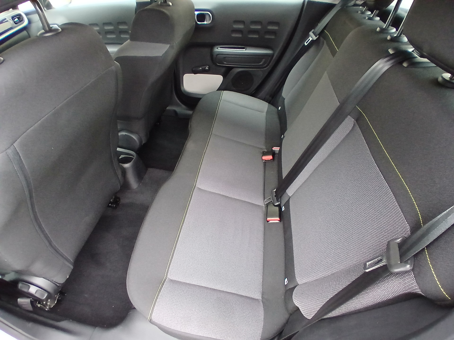 CITROEN C3 1.2i PureTech Feel-image-15