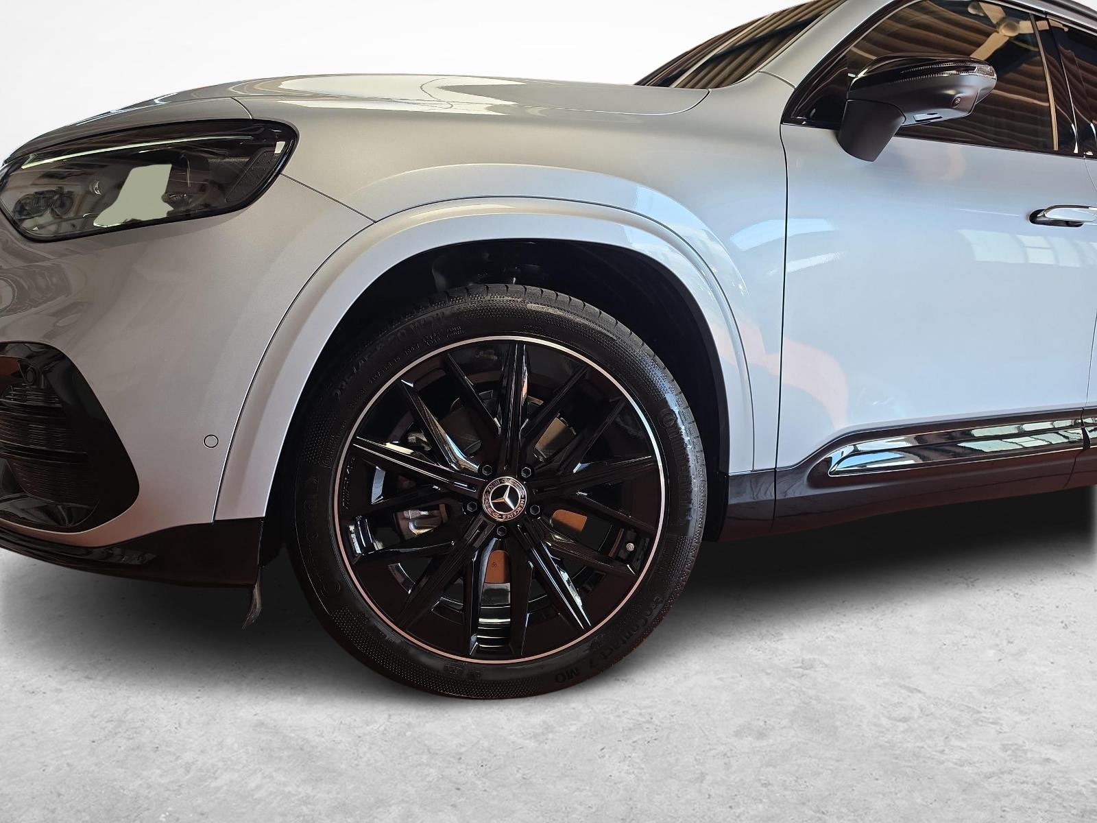 MERCEDES-BENZ GLB 220 4MATIC AMG Line-image-16