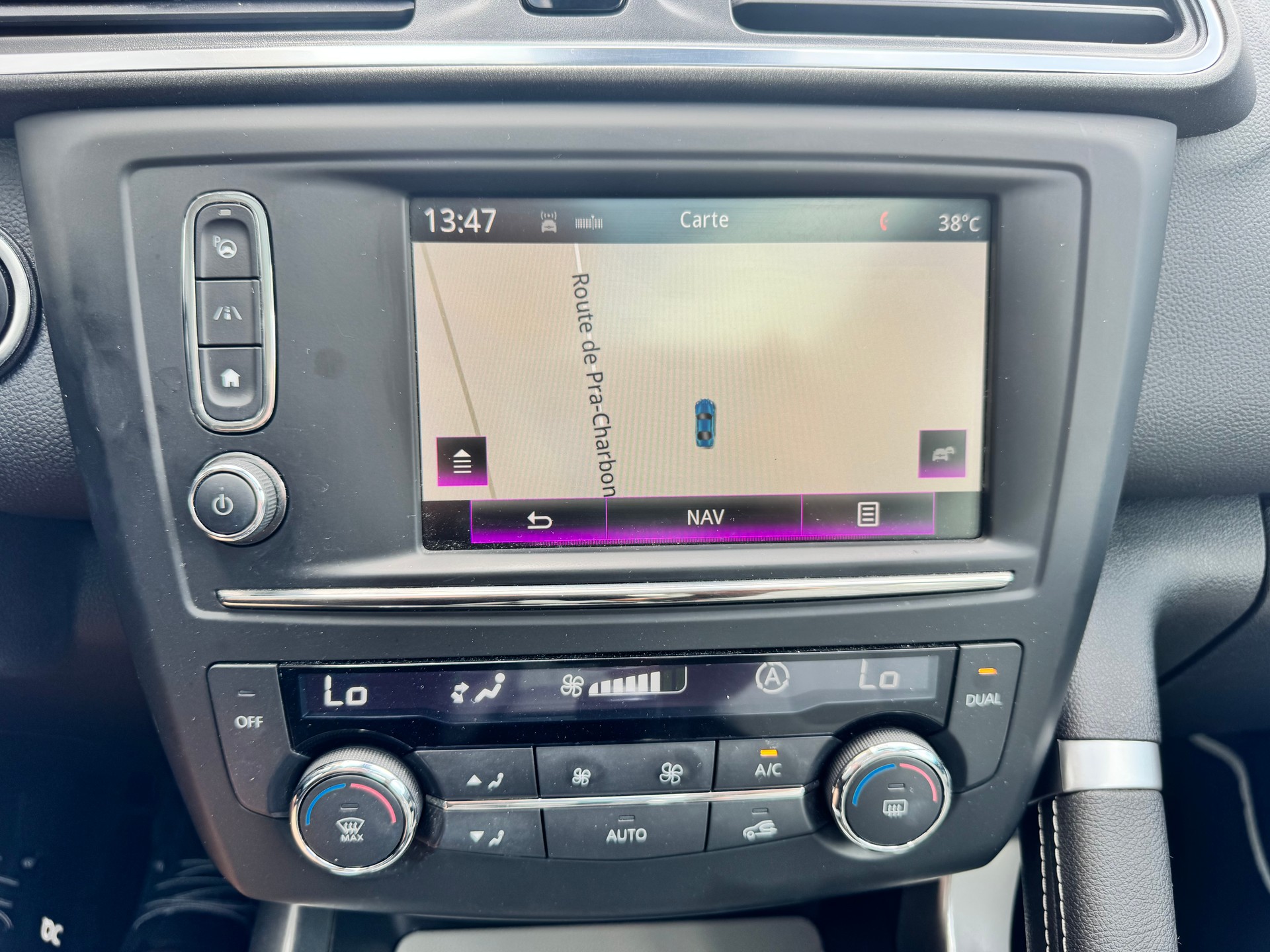 RENAULT Kadjar 1.6 16V Turbo Swiss Edition-image-8