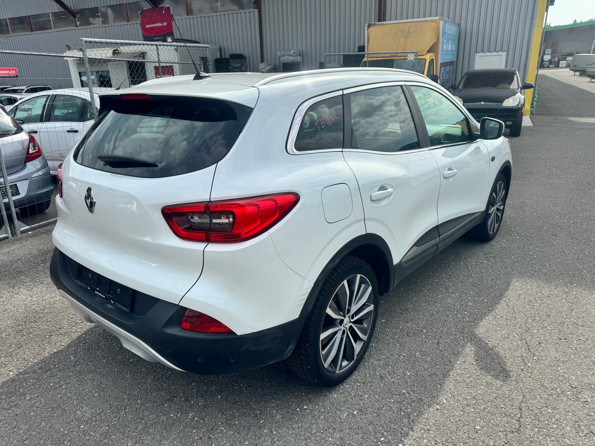 RENAULT Kadjar 1.6 16V Turbo Swiss Edition-image-5