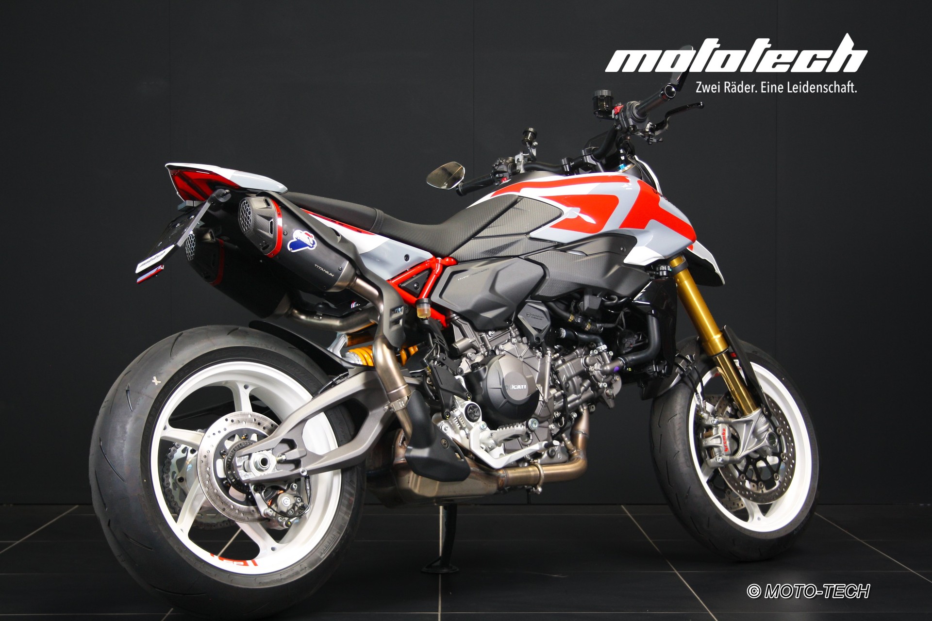 DUCATI Hypermotard V2 SP-image-2