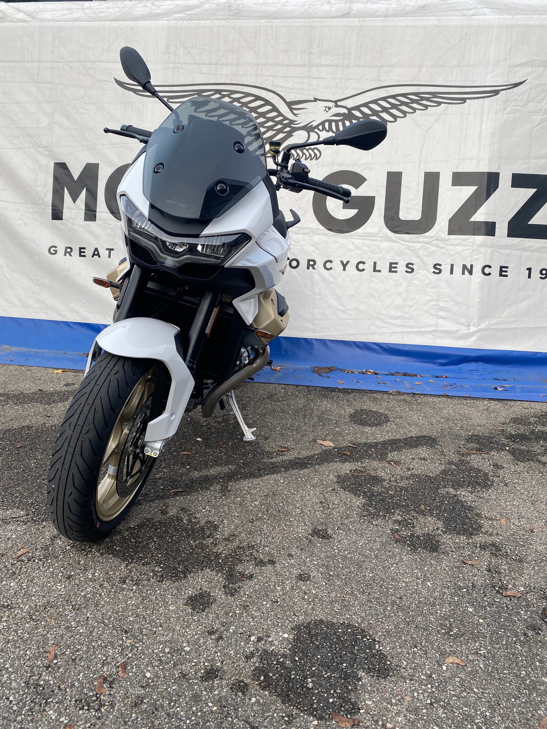 MOTO GUZZI V 100 Mandello-image-6