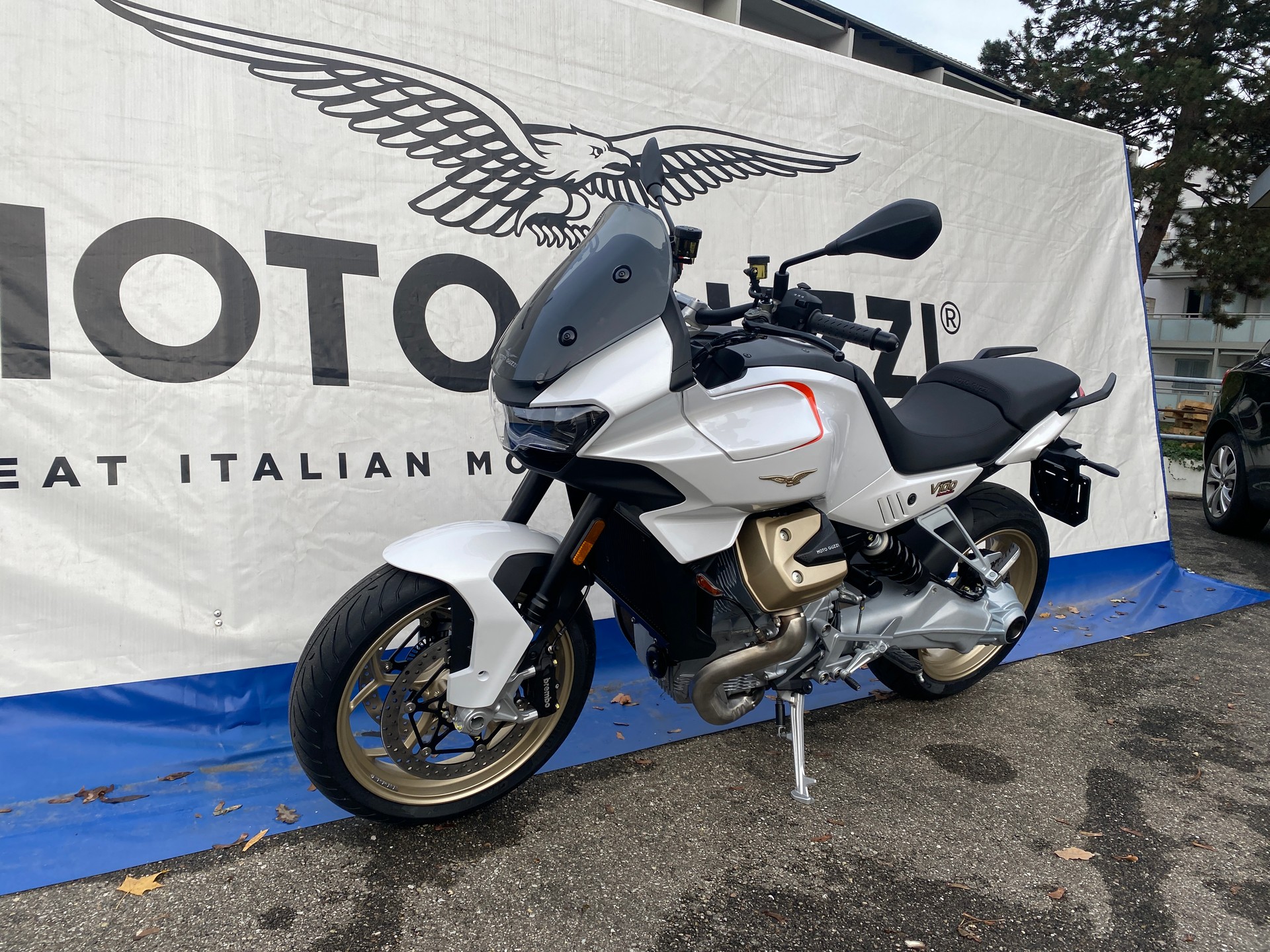 MOTO GUZZI V 100 Mandello-image-7
