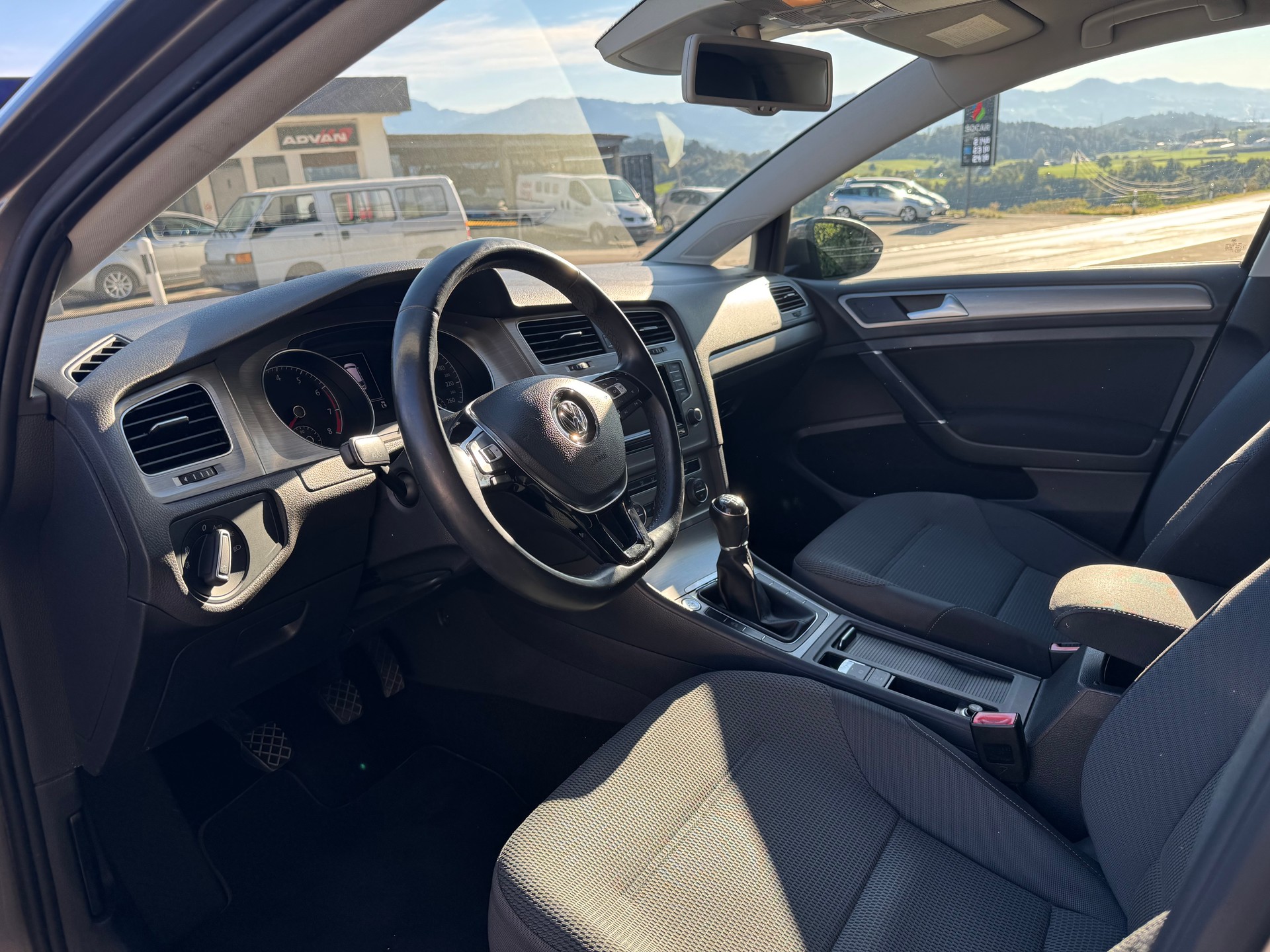 VW Golf 1.4 TSI R-Line Design-image-4