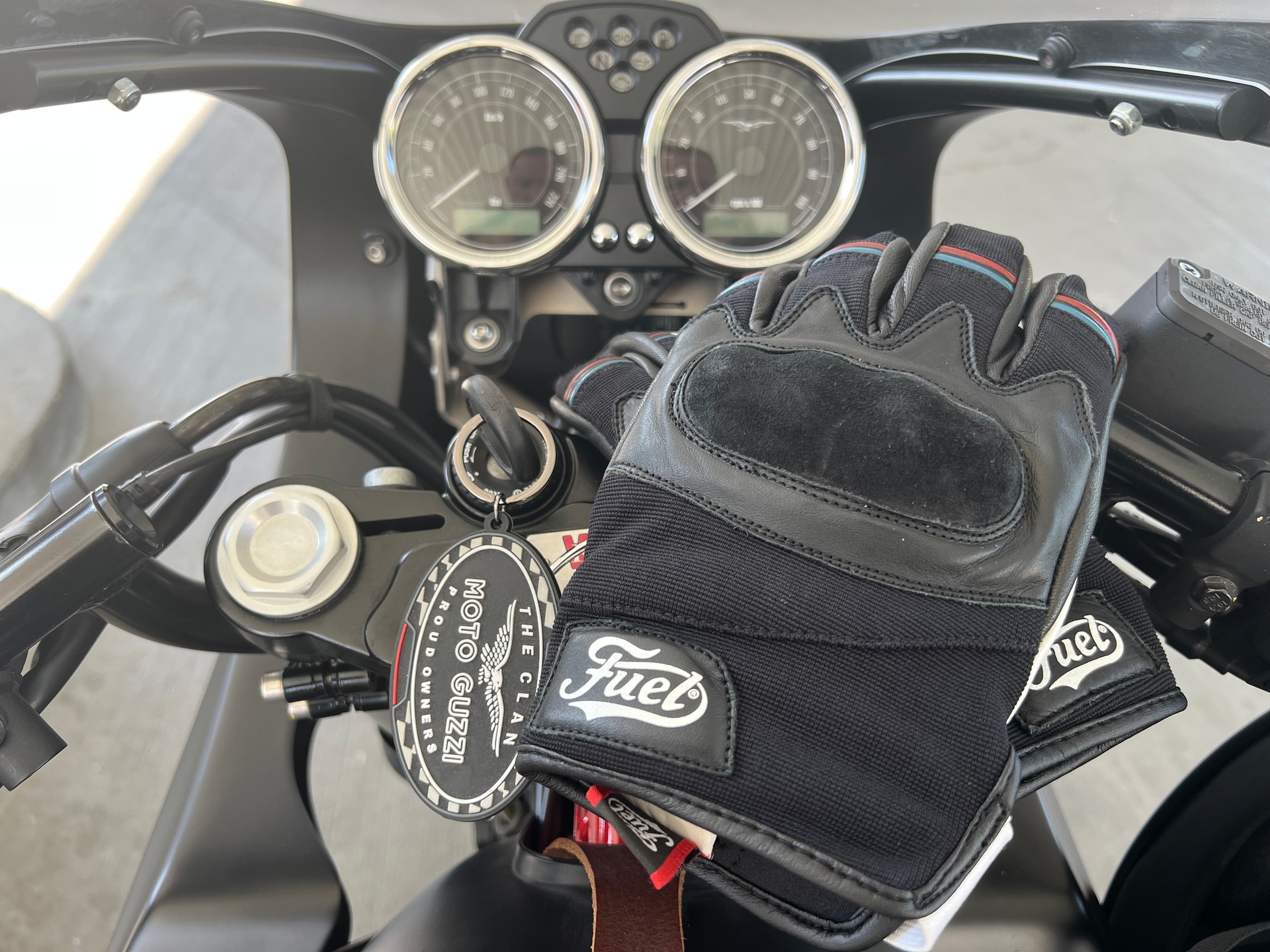 MOTO GUZZI V7 Racer 750-image-2
