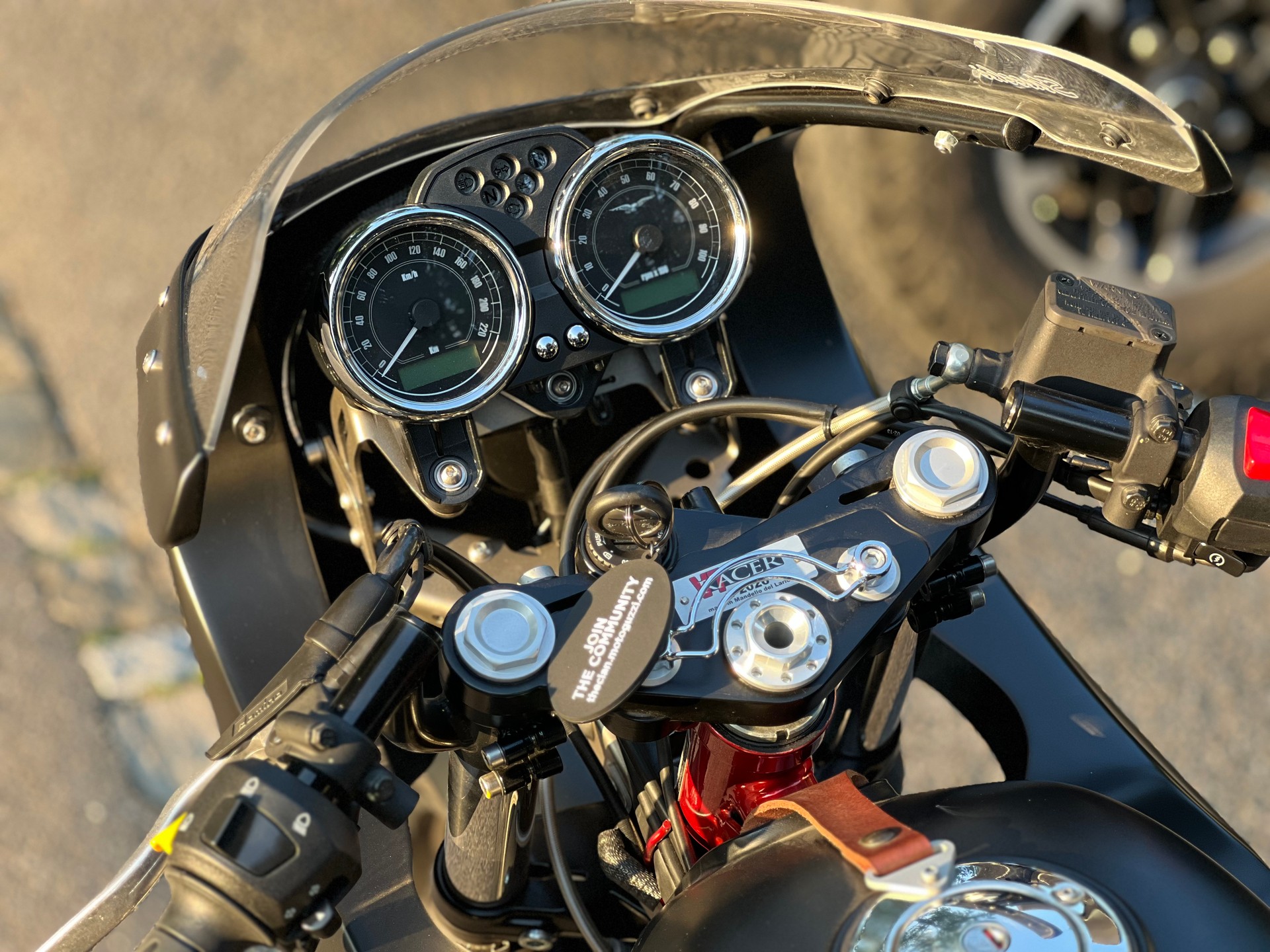 MOTO GUZZI V7 Racer 750-image-3