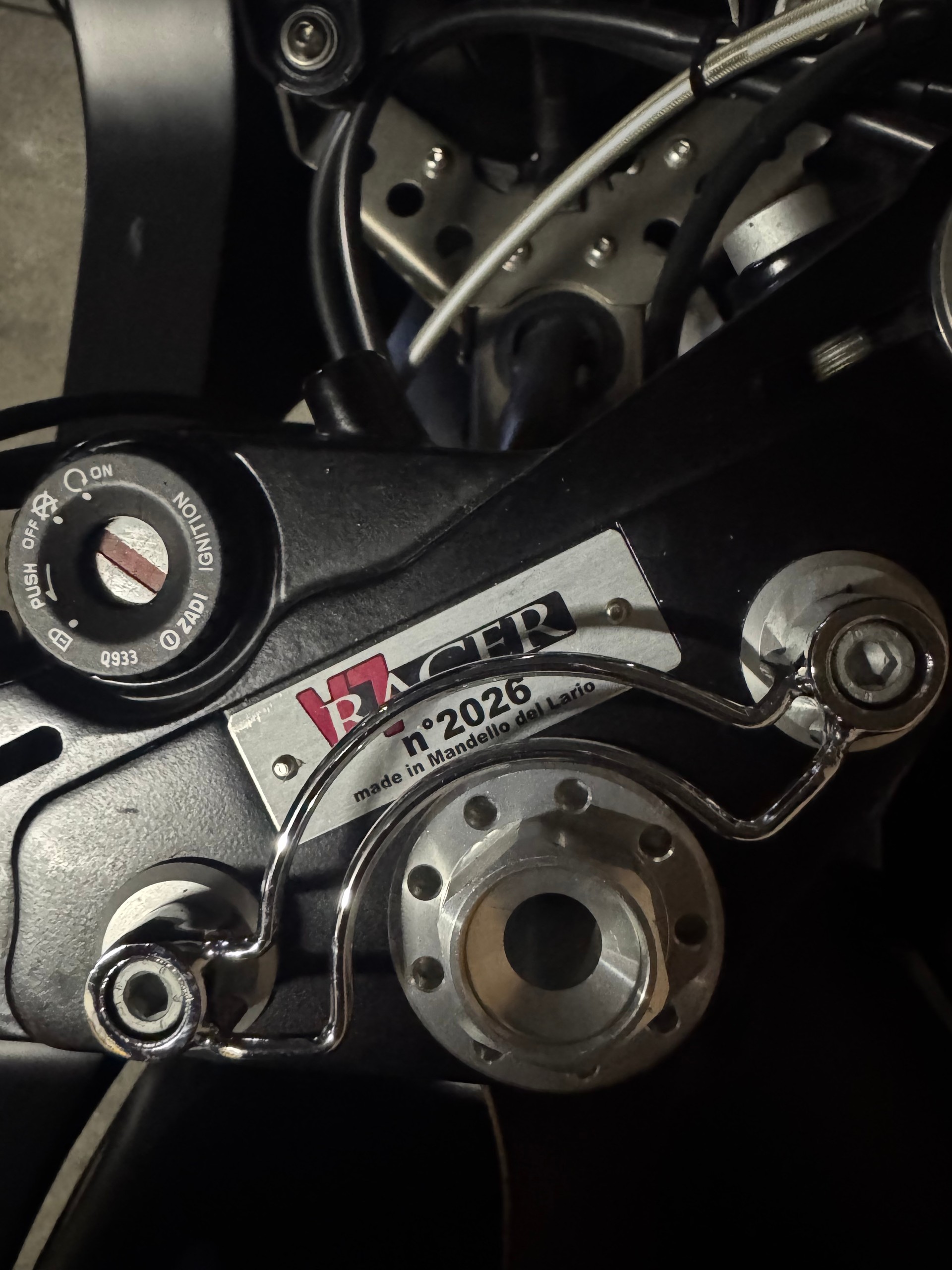 MOTO GUZZI V7 Racer 750-image-10