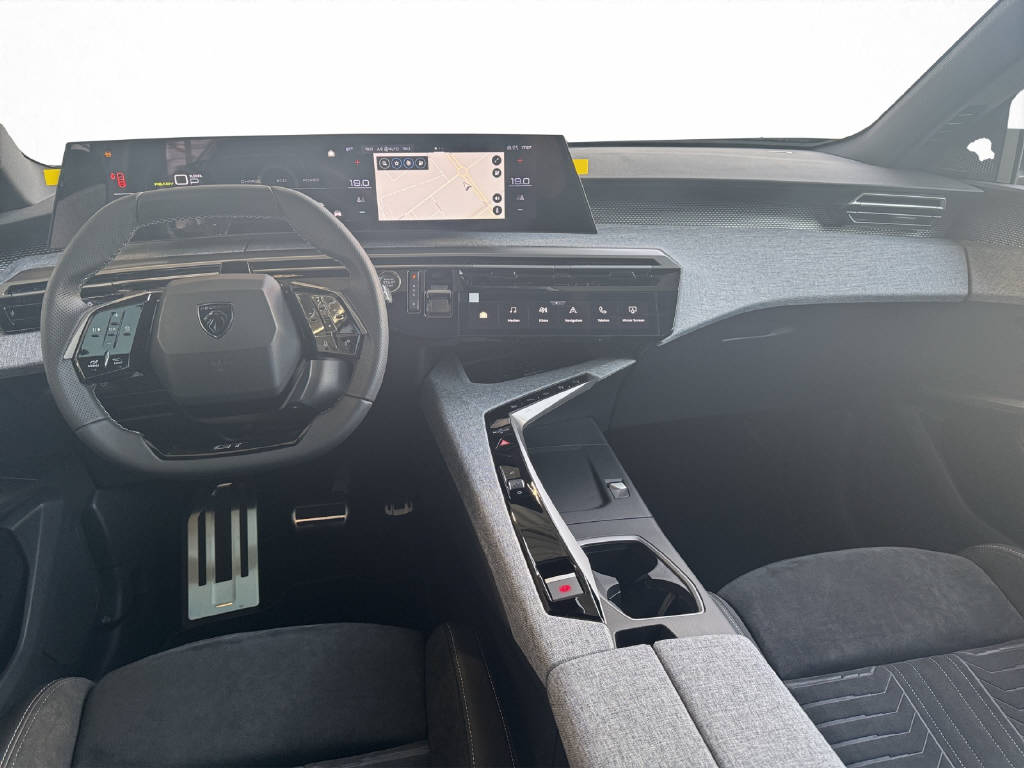 PEUGEOT 5008 1.6 PHEV 225 GT-image-13