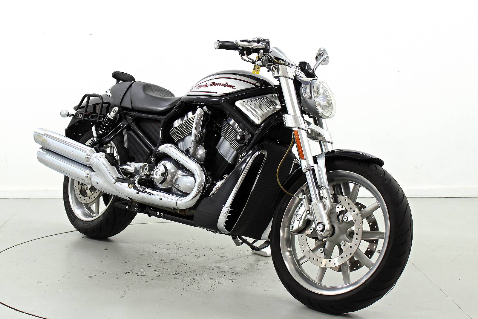 HARLEY-DAVIDSON VRSCR-image-1
