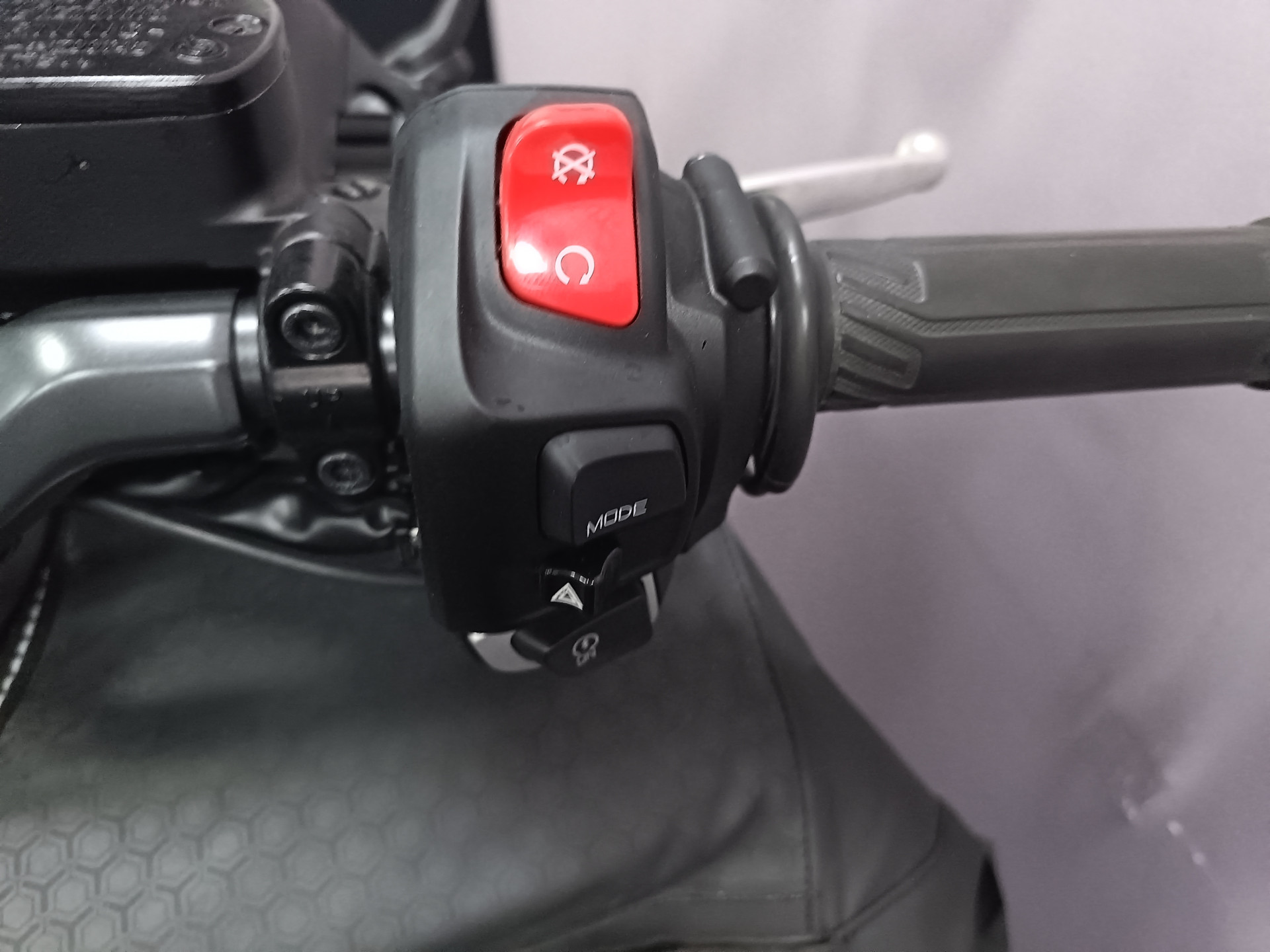 YAMAHA TMax 560 Tech Max - leasing à 200 chf par mois-image-7