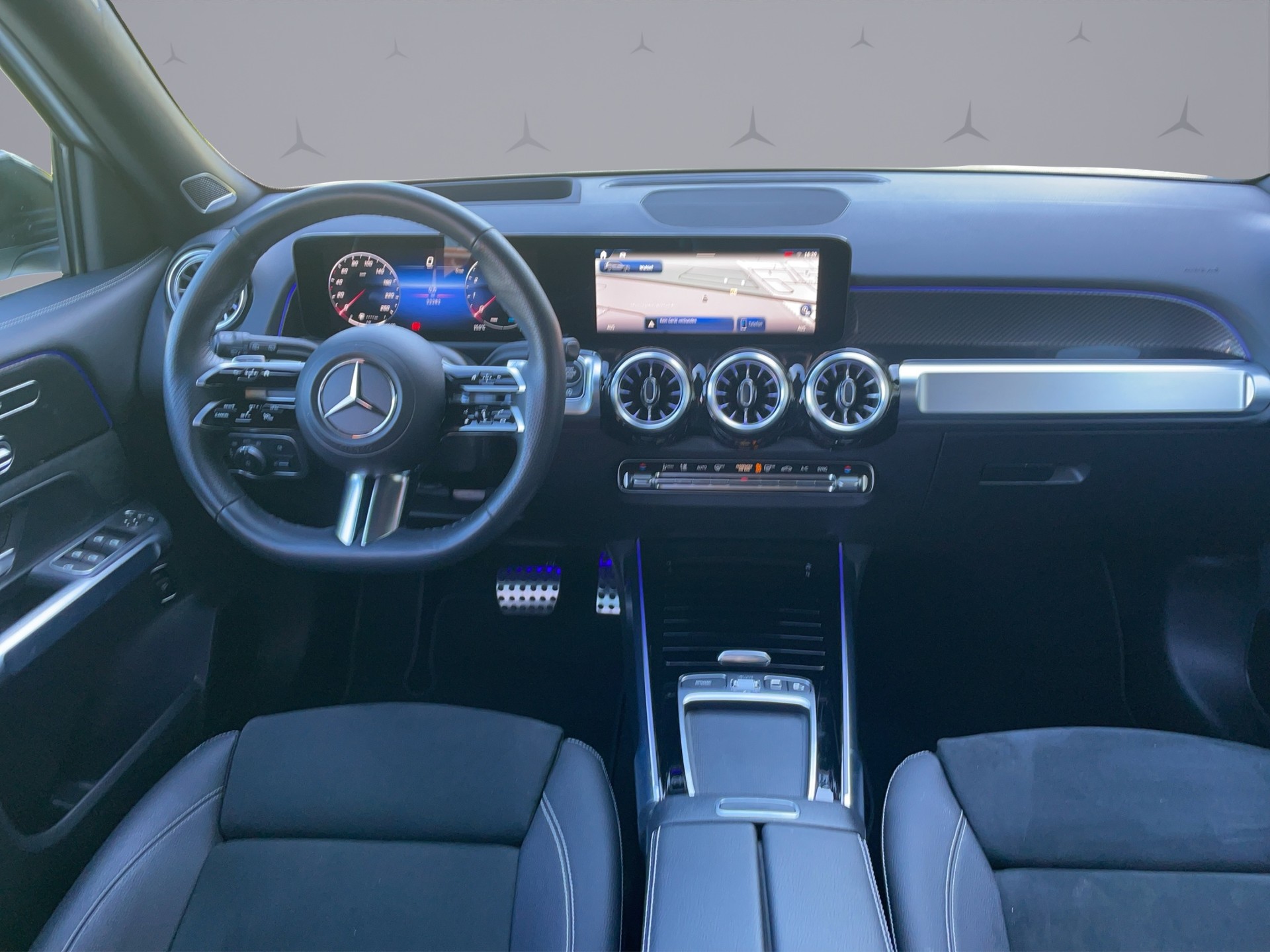 MERCEDES-BENZ GLB 220 AMG Line 4matic-image-13