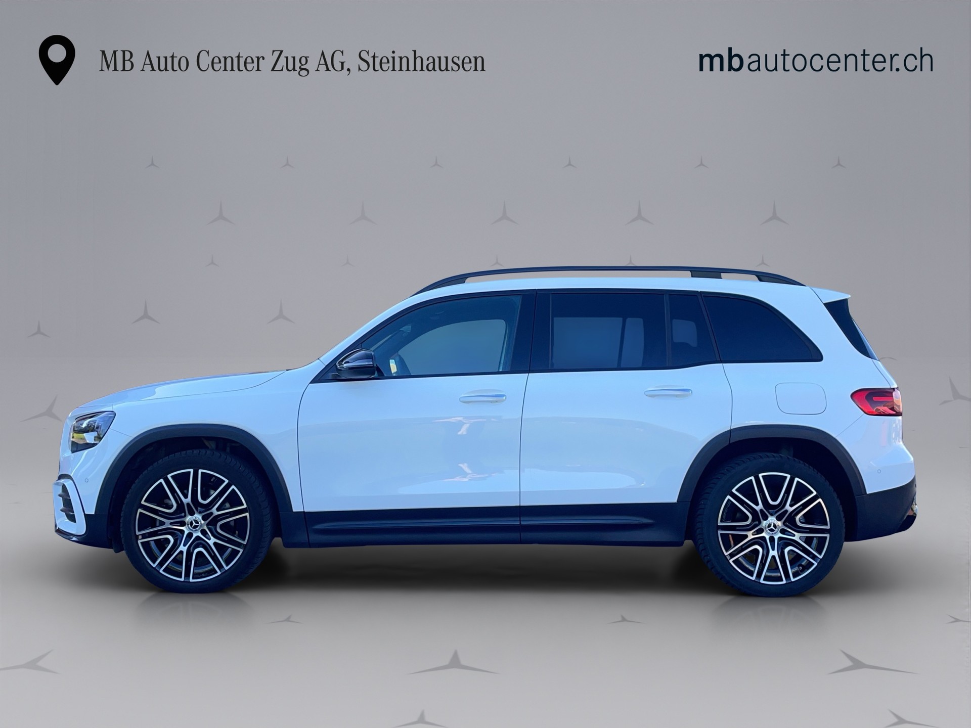 MERCEDES-BENZ GLB 220 AMG Line 4matic-showroom-element-1