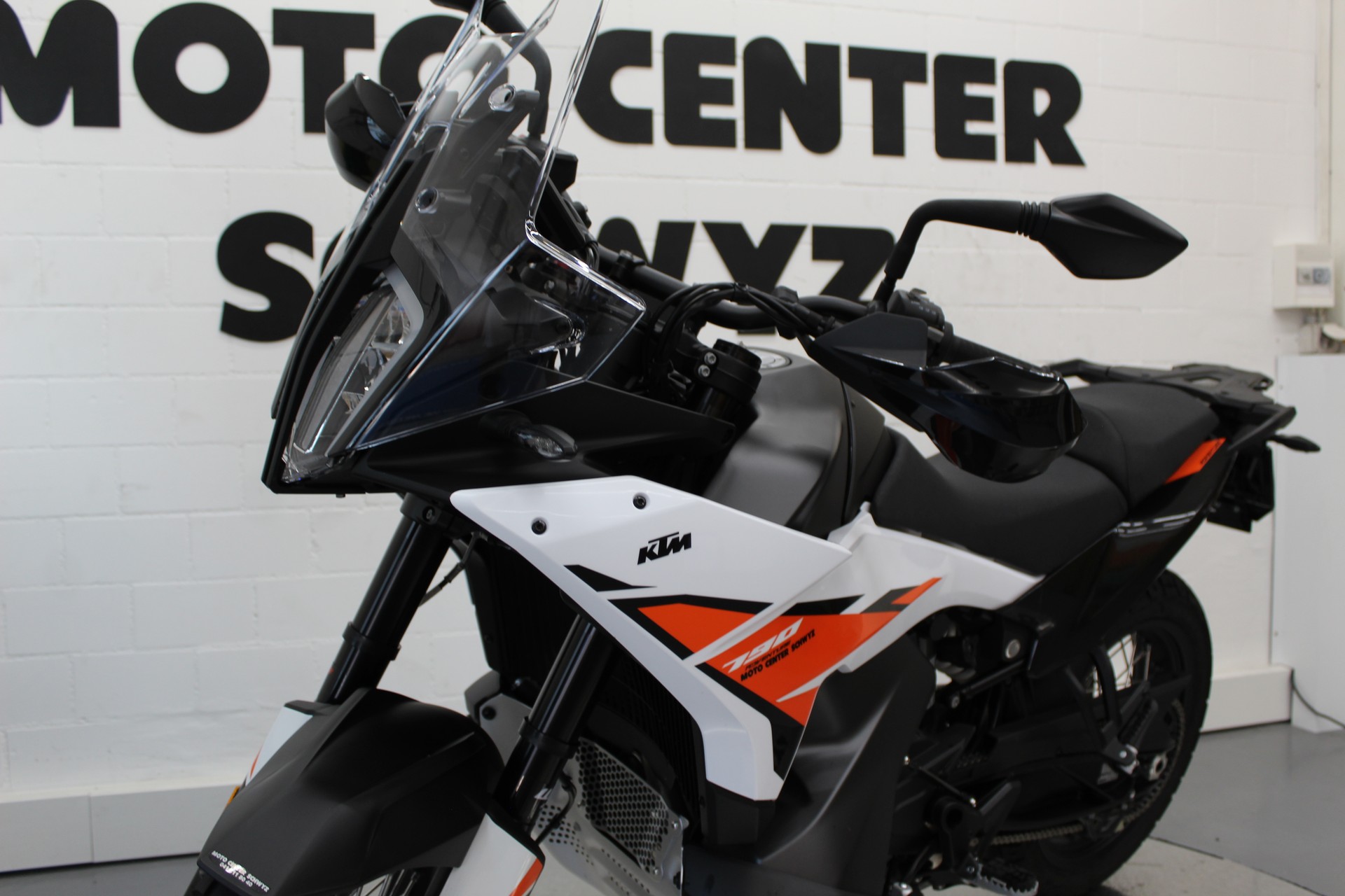 KTM 790 Adventure-image-6