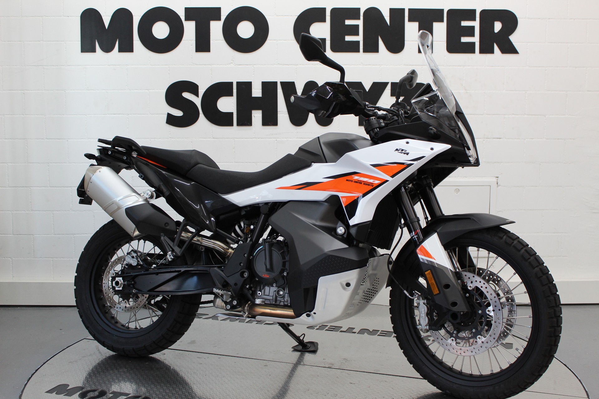 KTM 790 Adventure-image-1