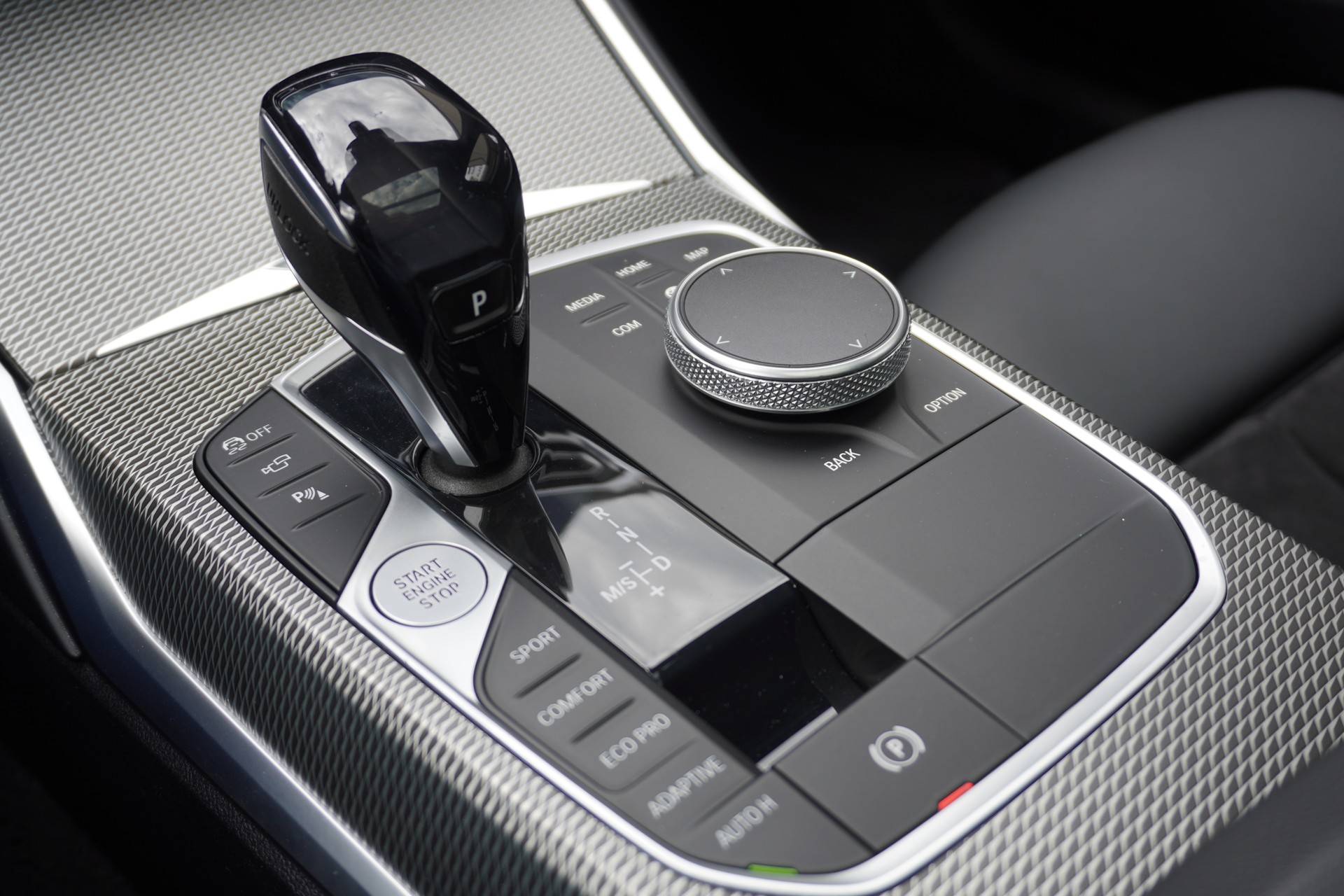 BMW 320d xDrive 48V Touring M Sport Steptronic-image-17