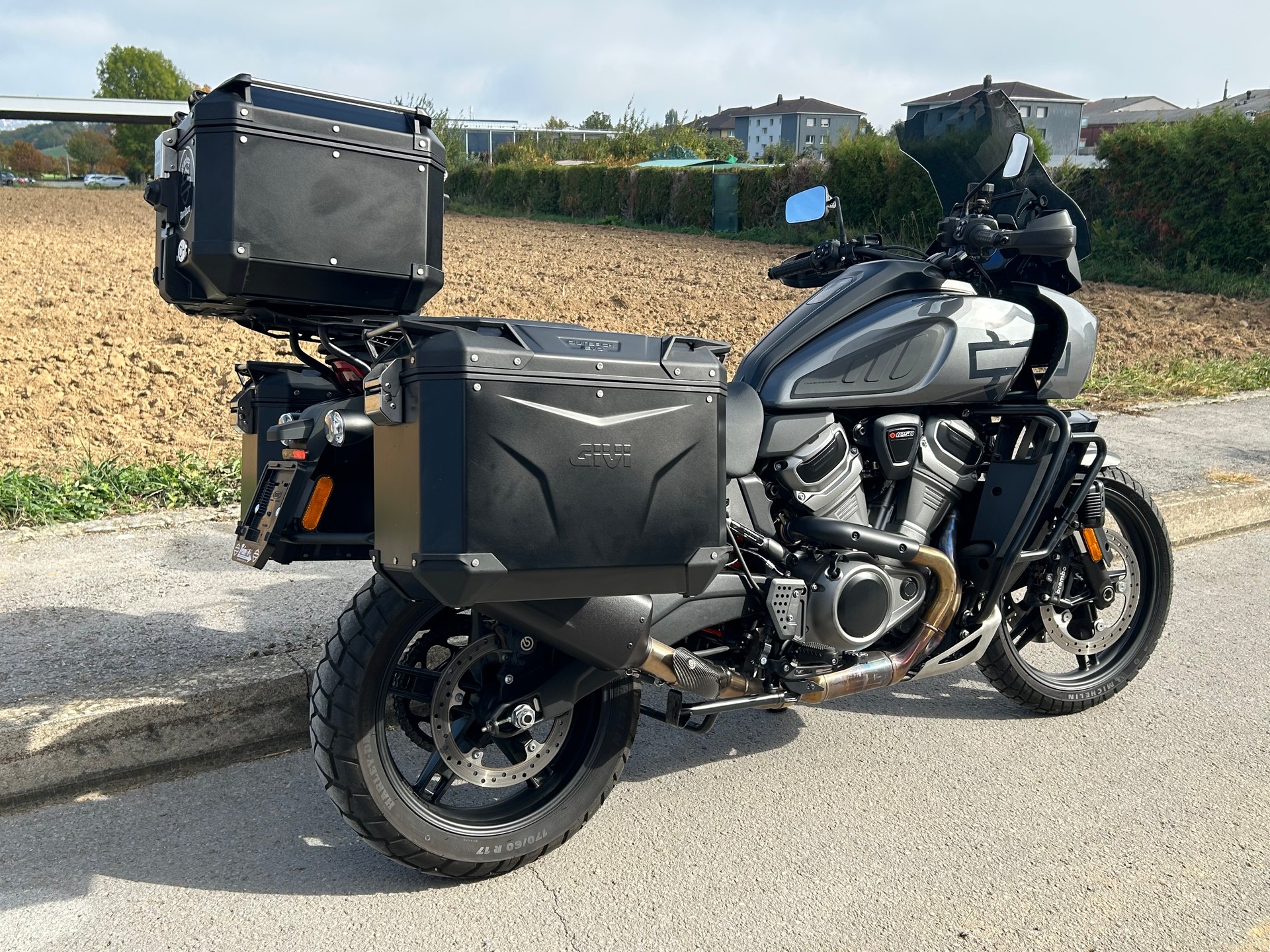 HARLEY-DAVIDSON RA Pan America 1250 Special-image-2