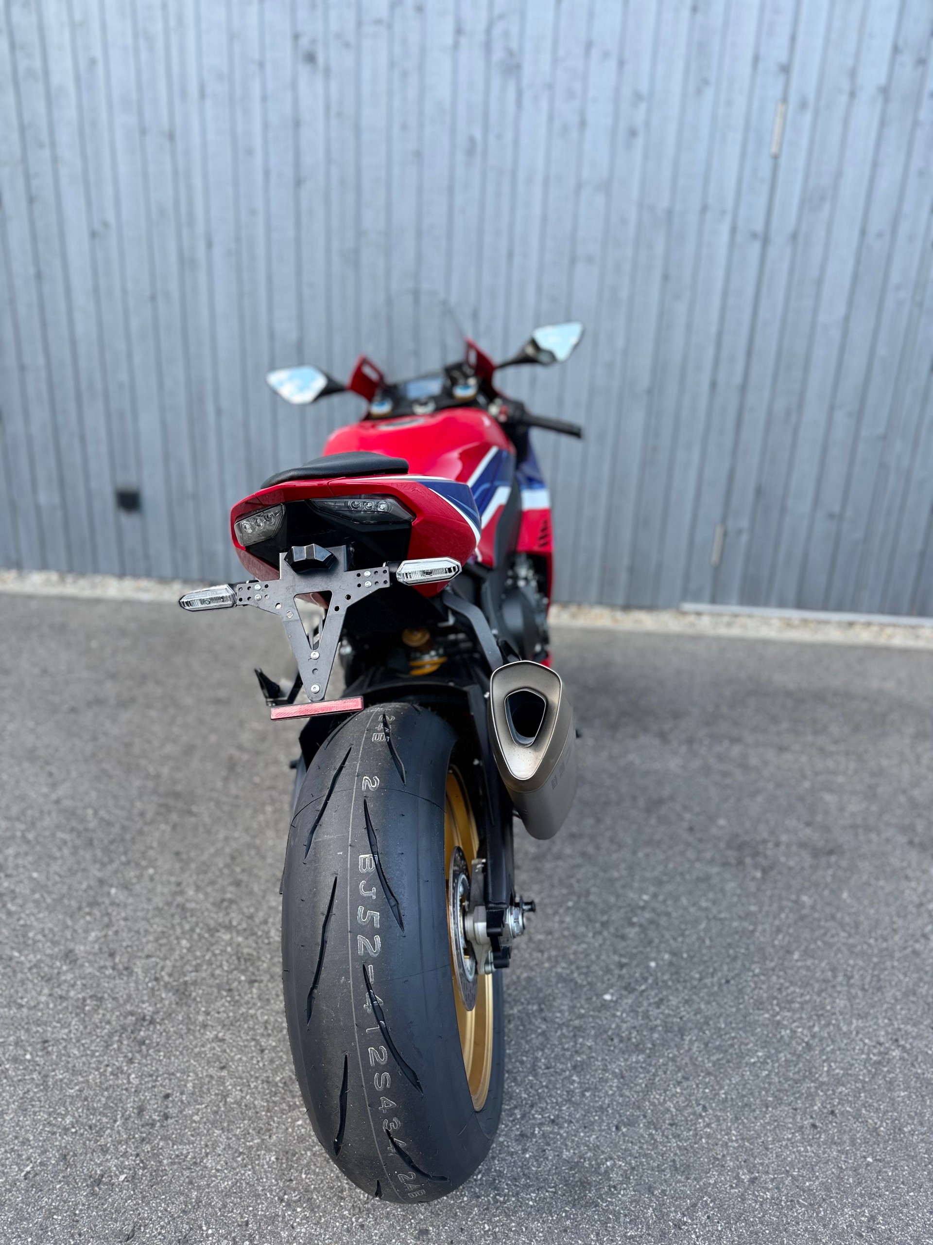 HONDA CBR 1000 RR-R SP-image-3