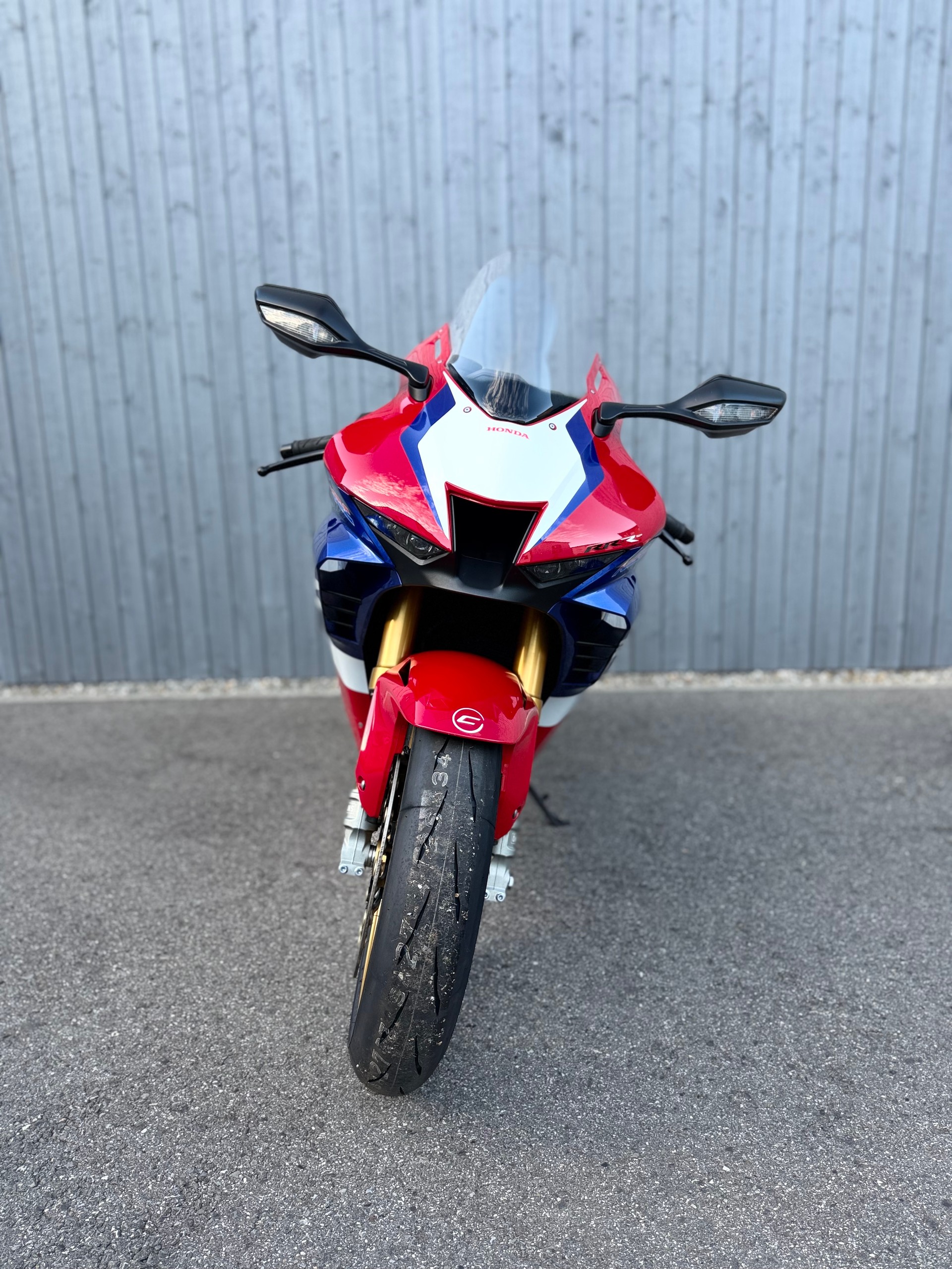 HONDA CBR 1000 RR-R SP-image-2
