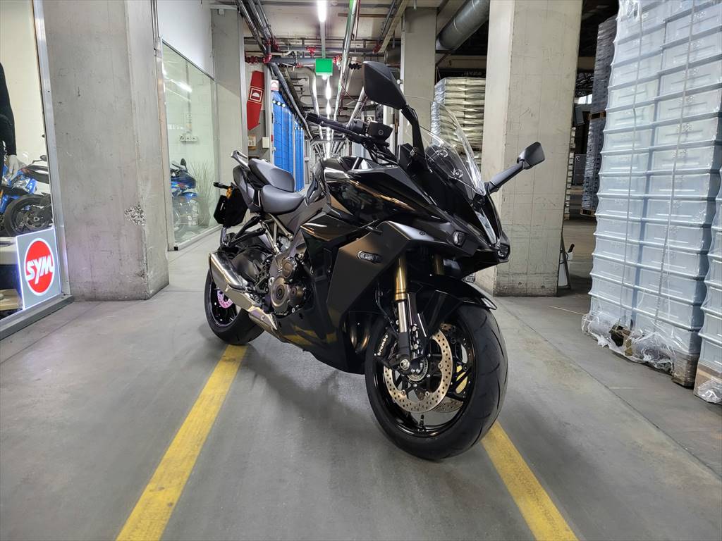 SUZUKI GSX-S 1000 GT-image-2