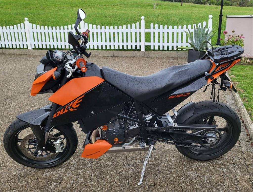 KTM Duke 690 III-image-1