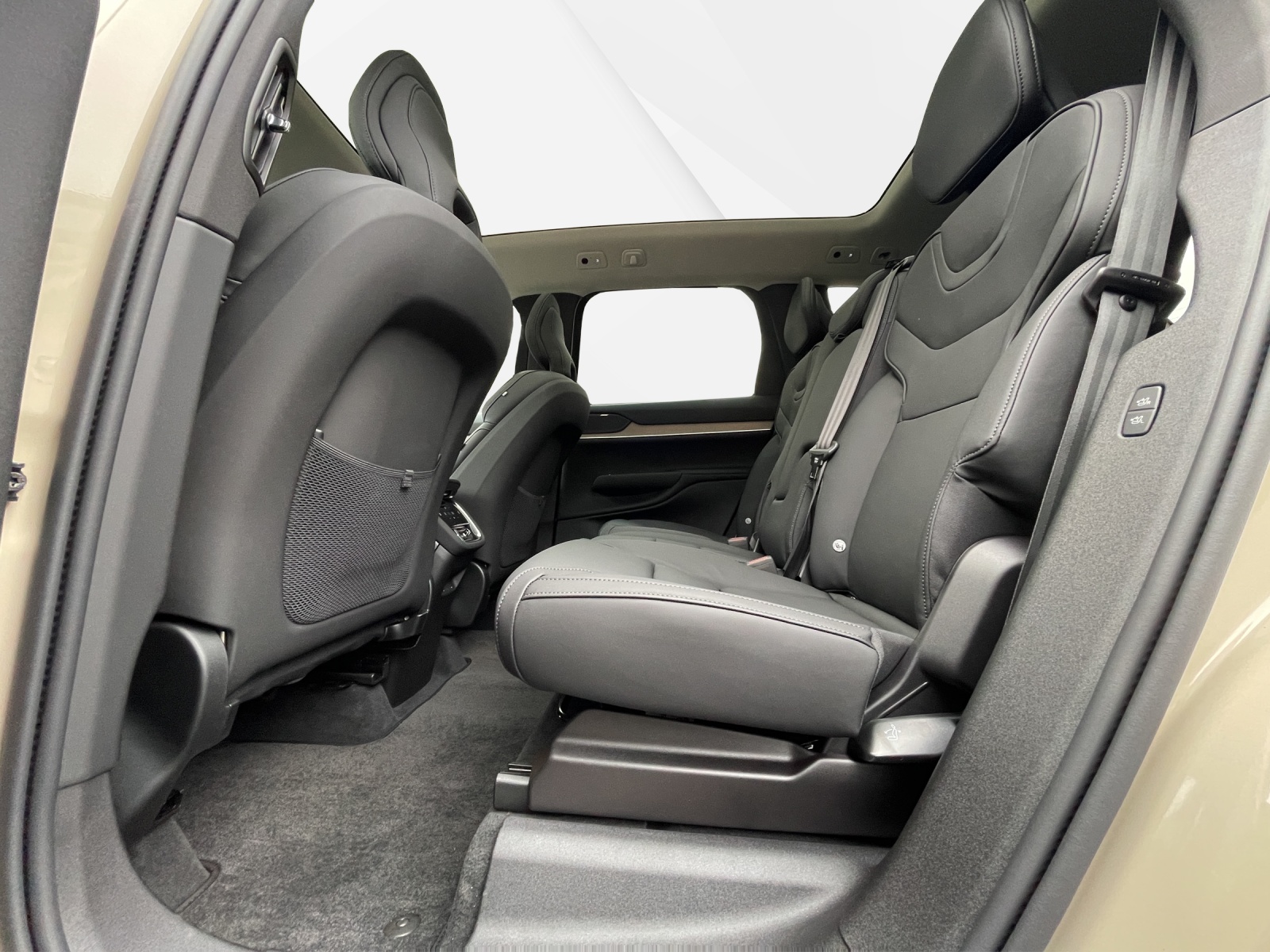 VOLVO EX 90 Twin Performance Ultra AWDD-image-13