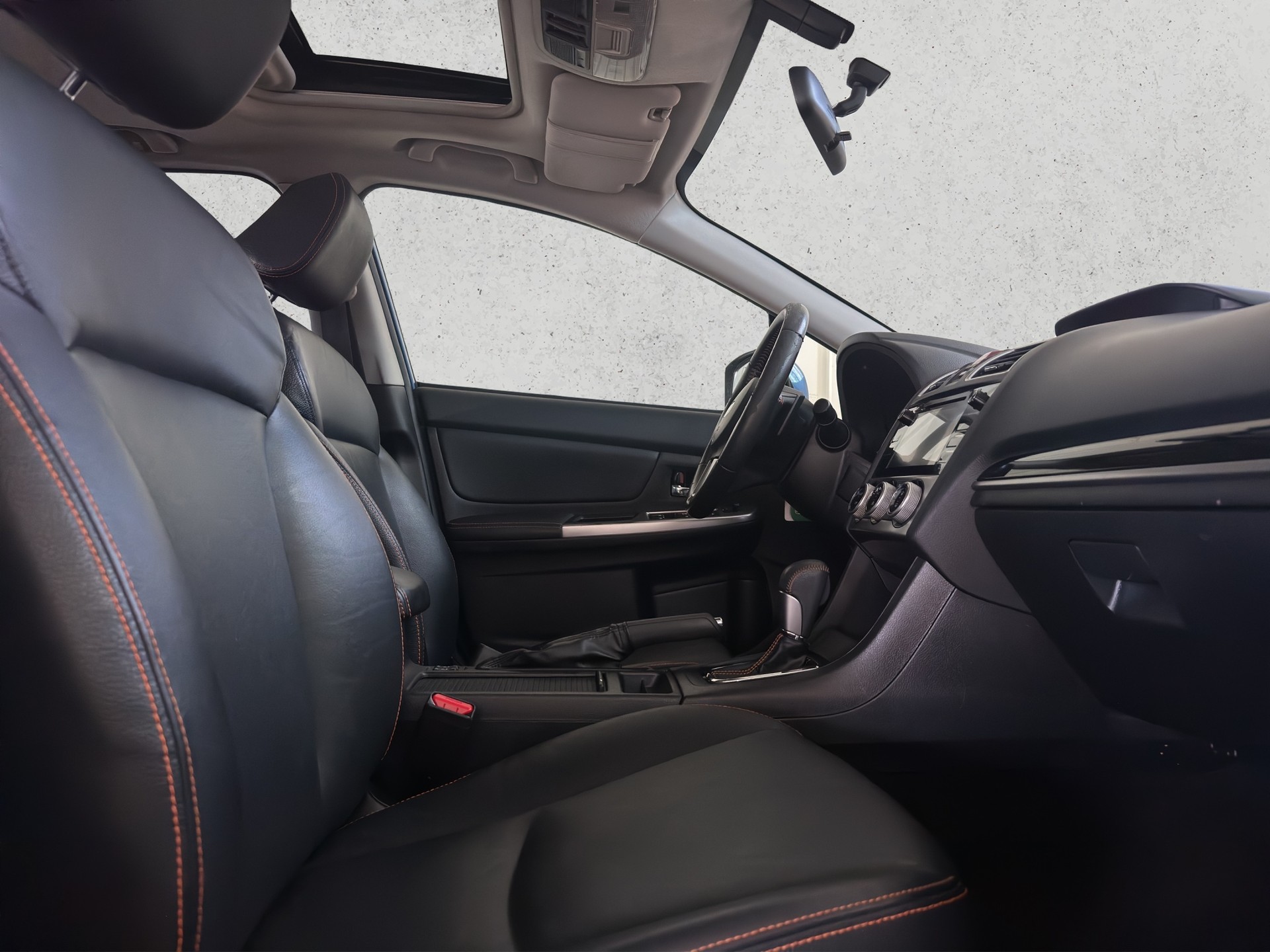 SUBARU XV 2.0 Swiss Three AWD CVT-image-3