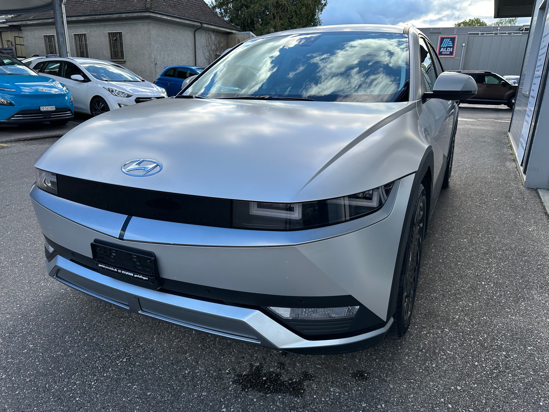 HYUNDAI Ioniq 5 72kWh Look 4WD-image-2