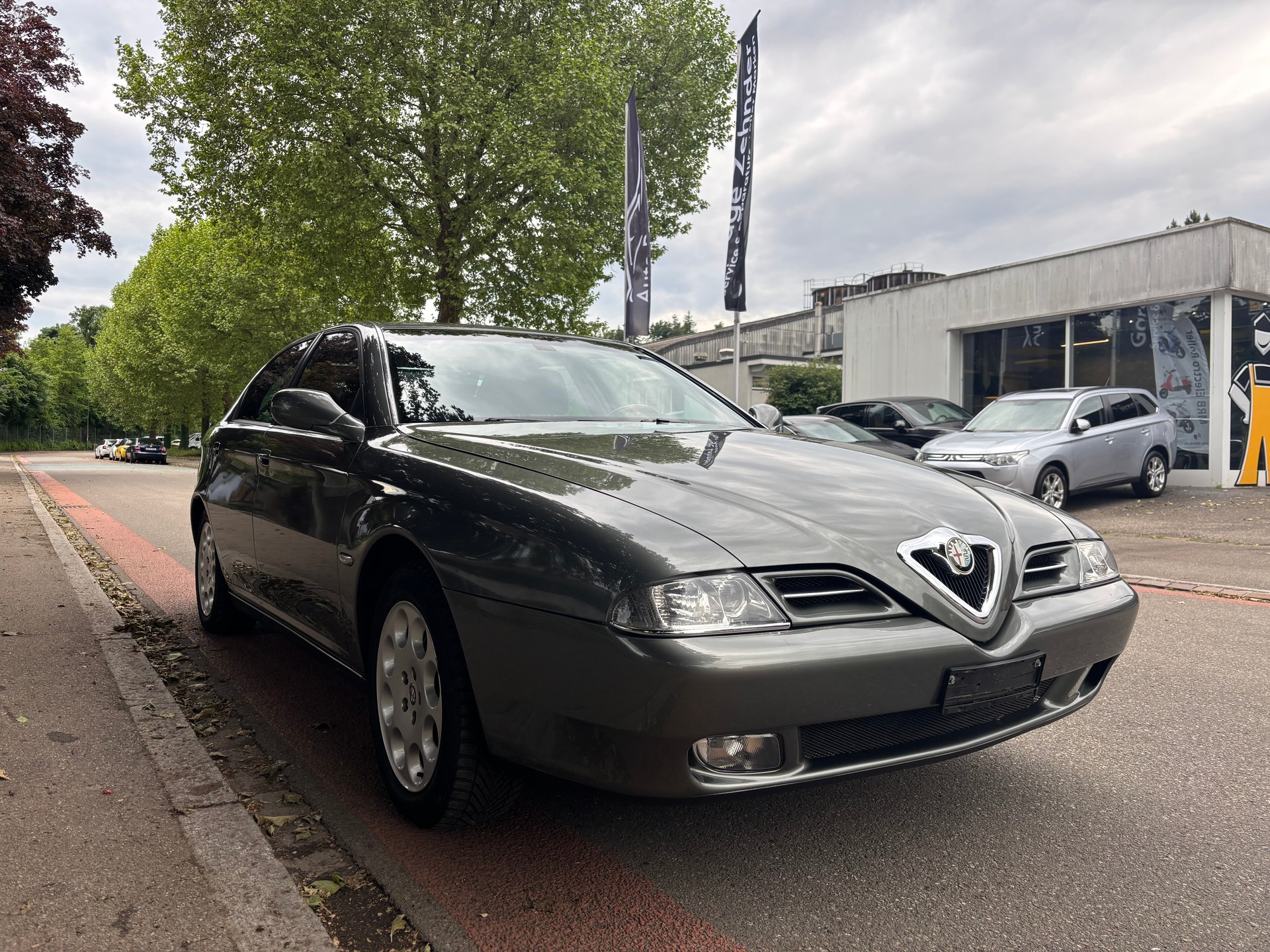 ALFA ROMEO 166 2.0 TS 16V Distinctive-showroom-element-3
