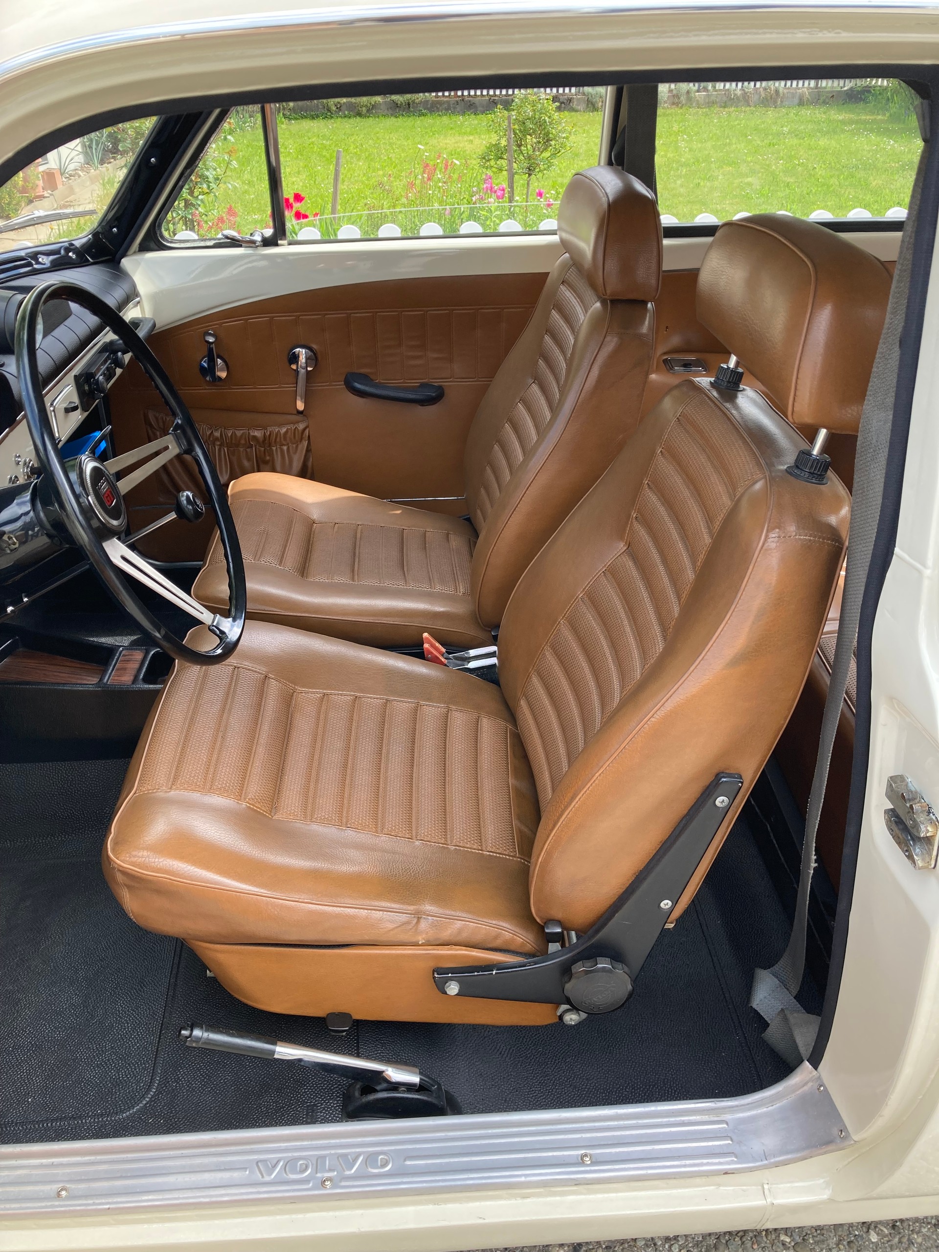 VOLVO 123 GT-image-7