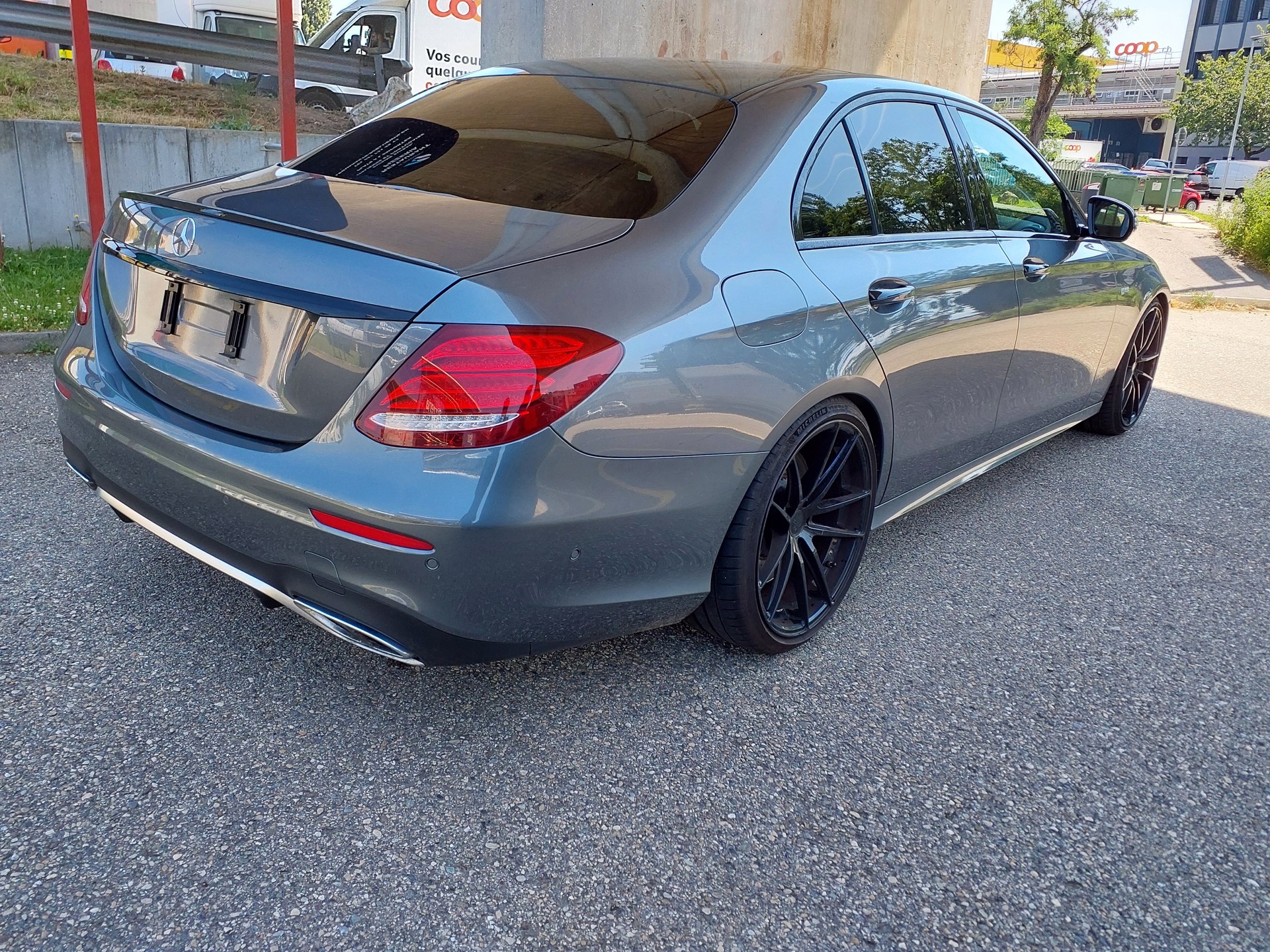 MERCEDES-BENZ E 43 AMG 4Matic 9G-Tronic-image-5
