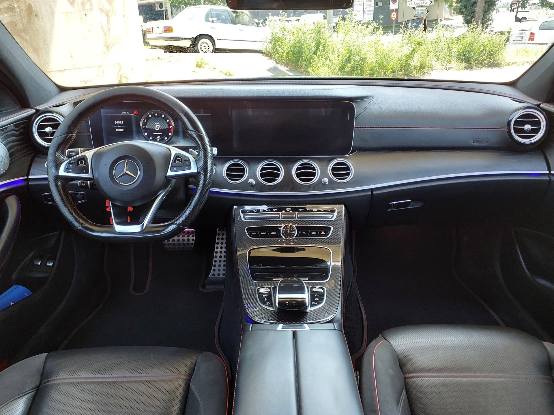 MERCEDES-BENZ E 43 AMG 4Matic 9G-Tronic-image-9